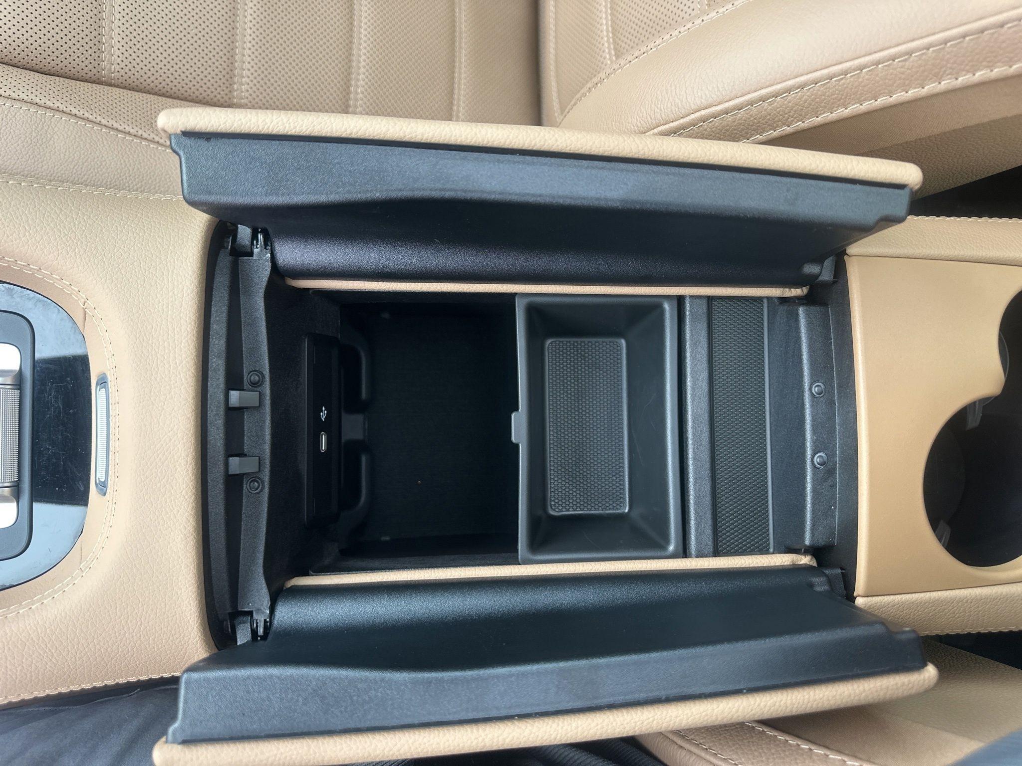 Mercedes-Benz GLS  2025