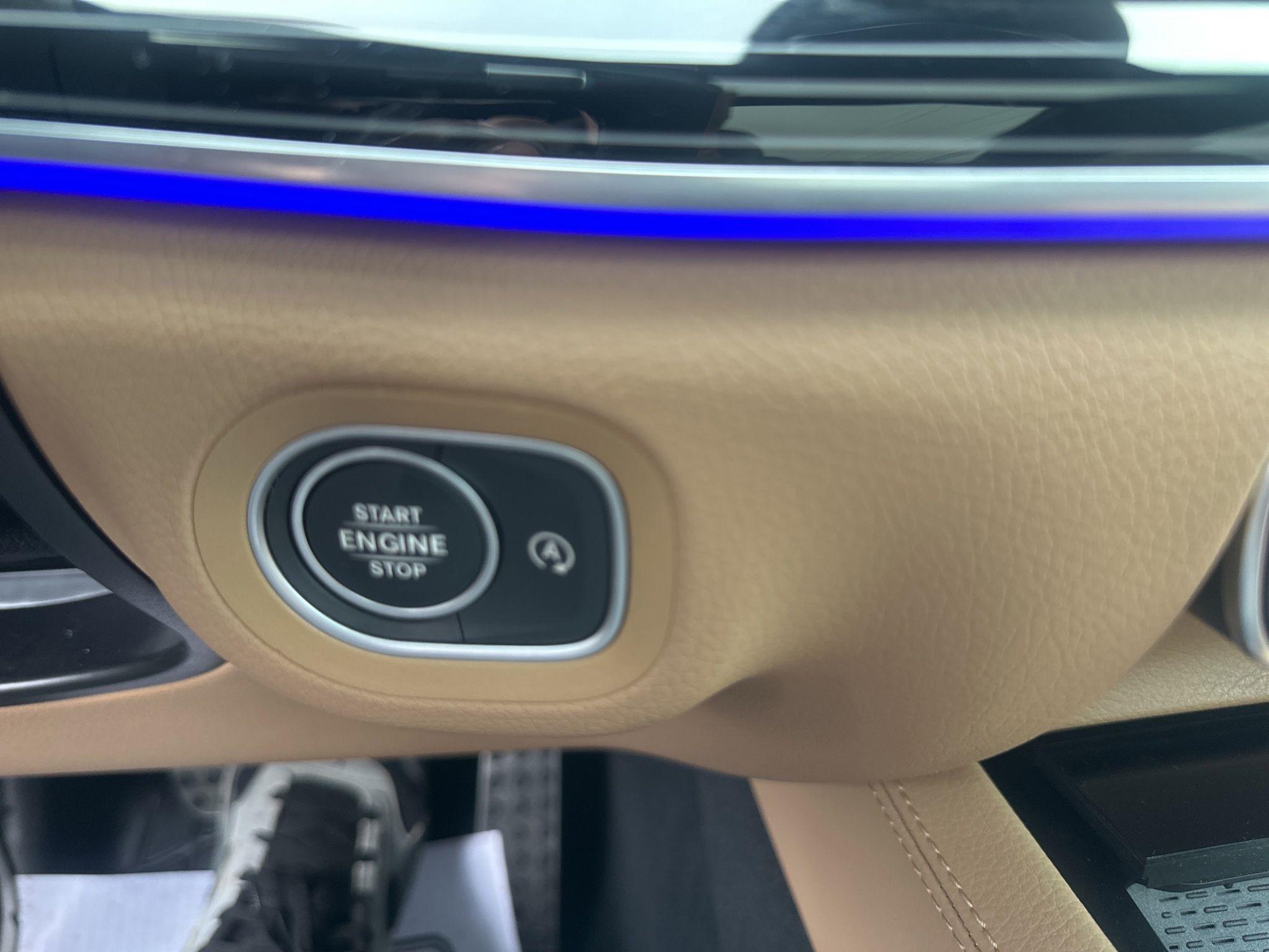 Mercedes-Benz GLS  2025