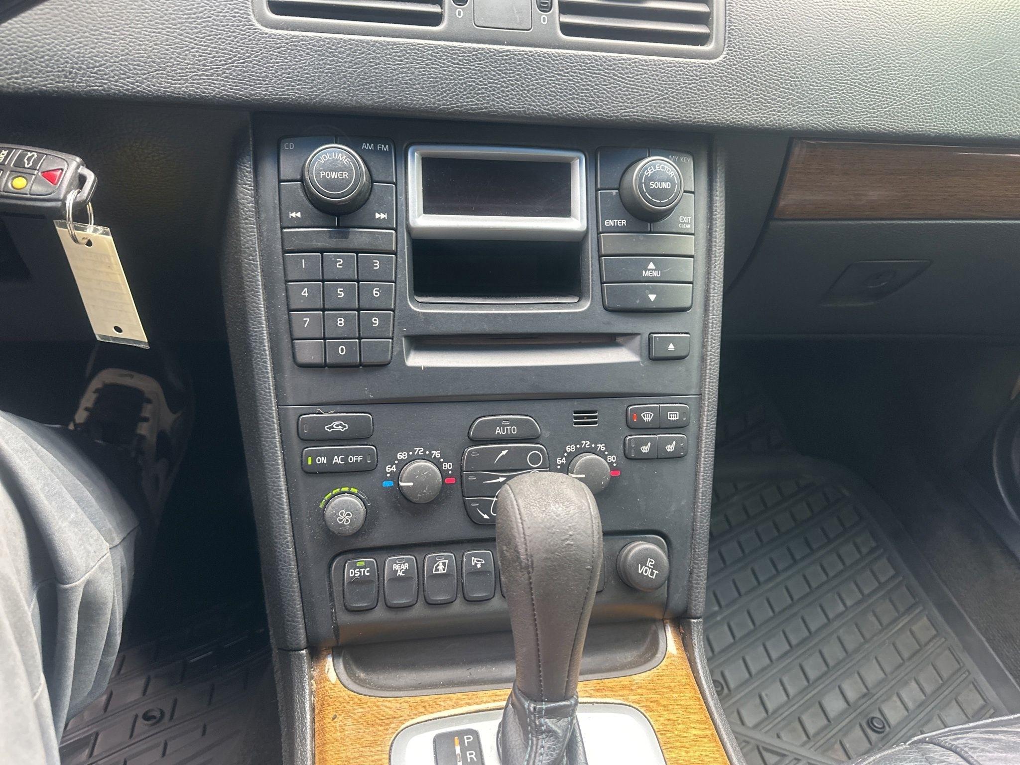 Volvo XC90  2006