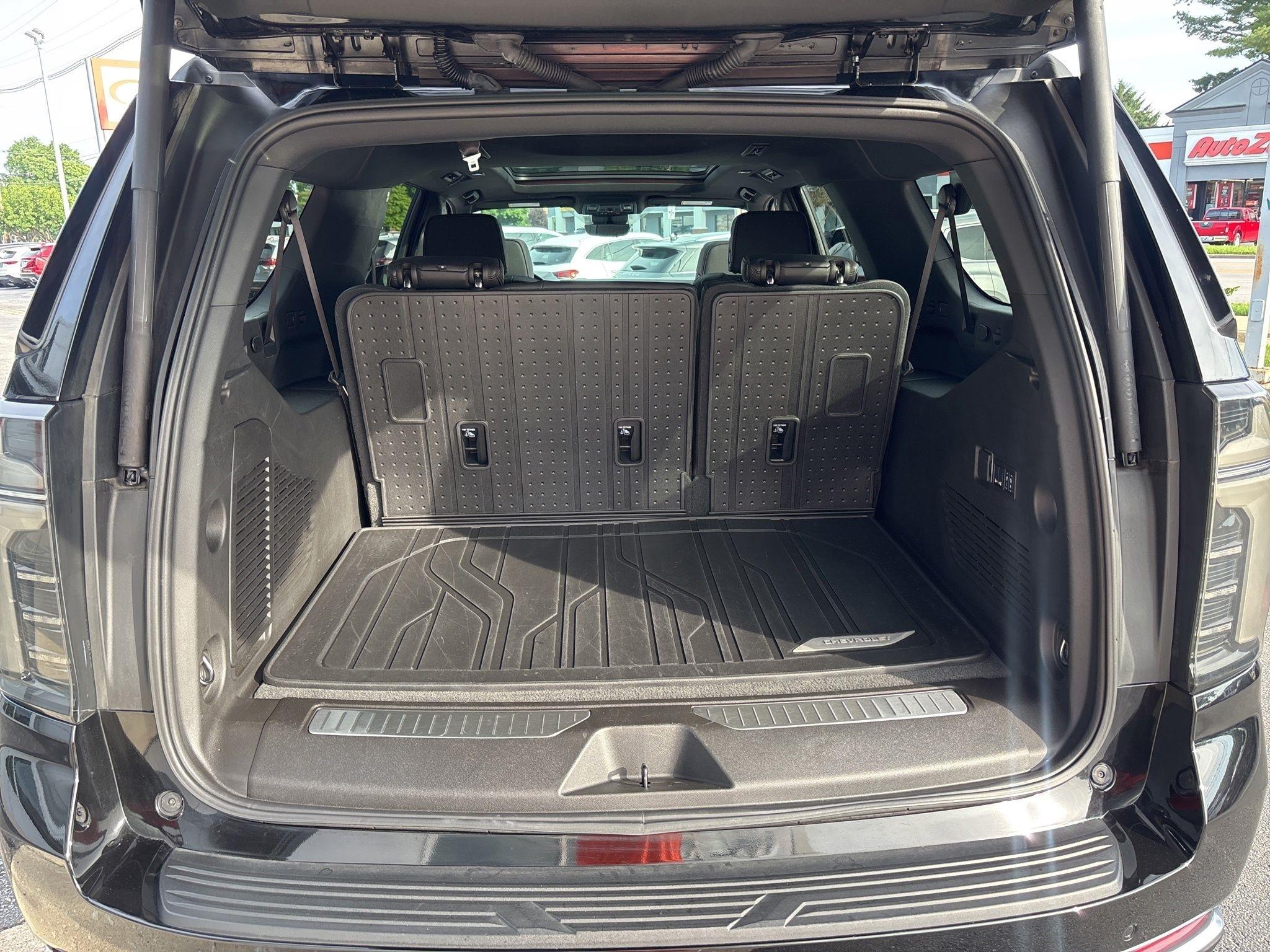 Chevrolet Suburban  2025