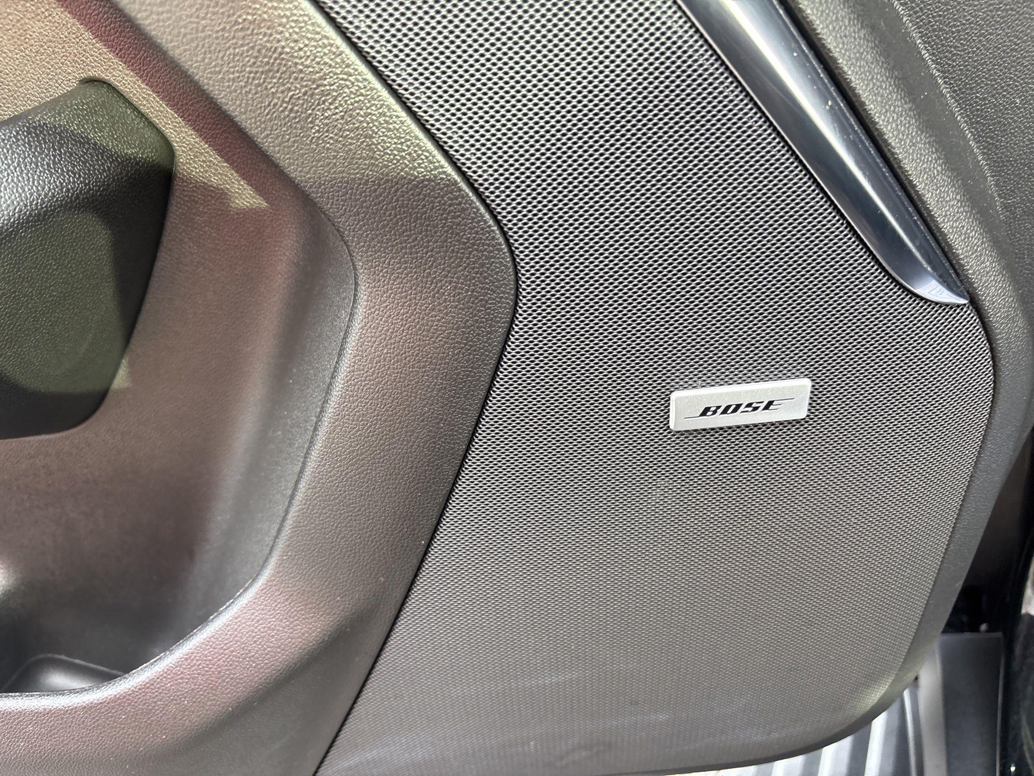 Chevrolet Suburban  2025