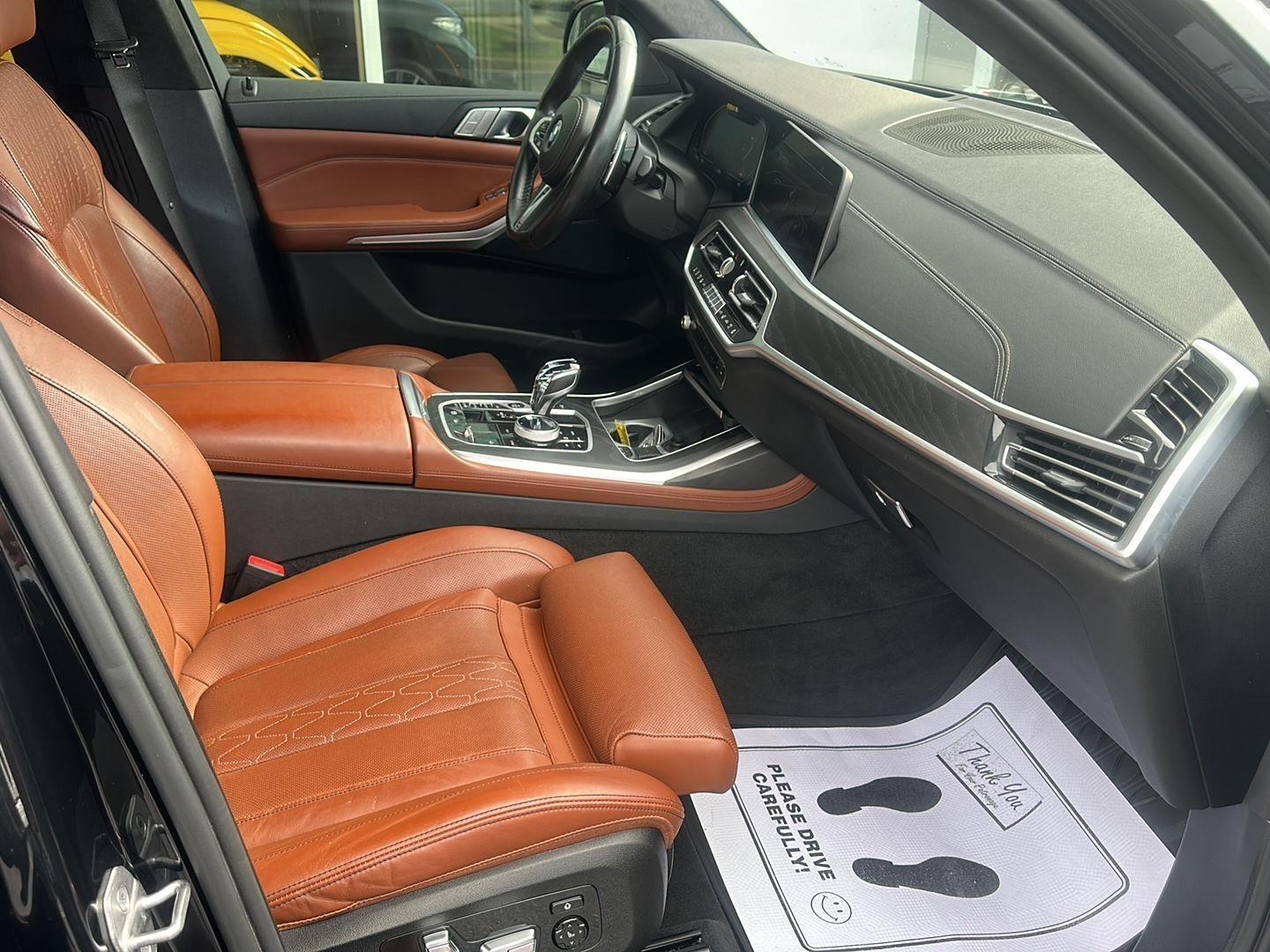 BMW X7  2022