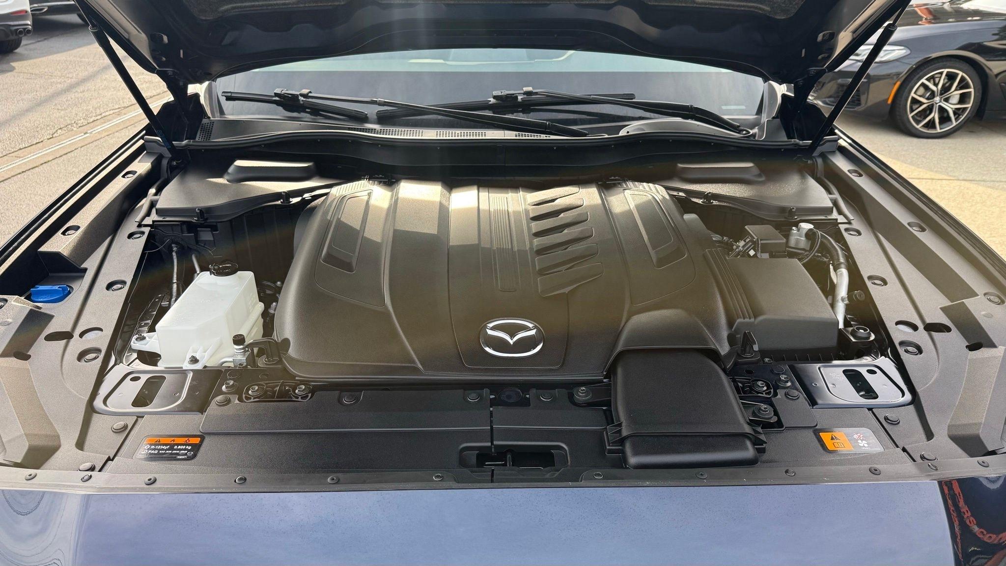 Mazda CX-90  2025