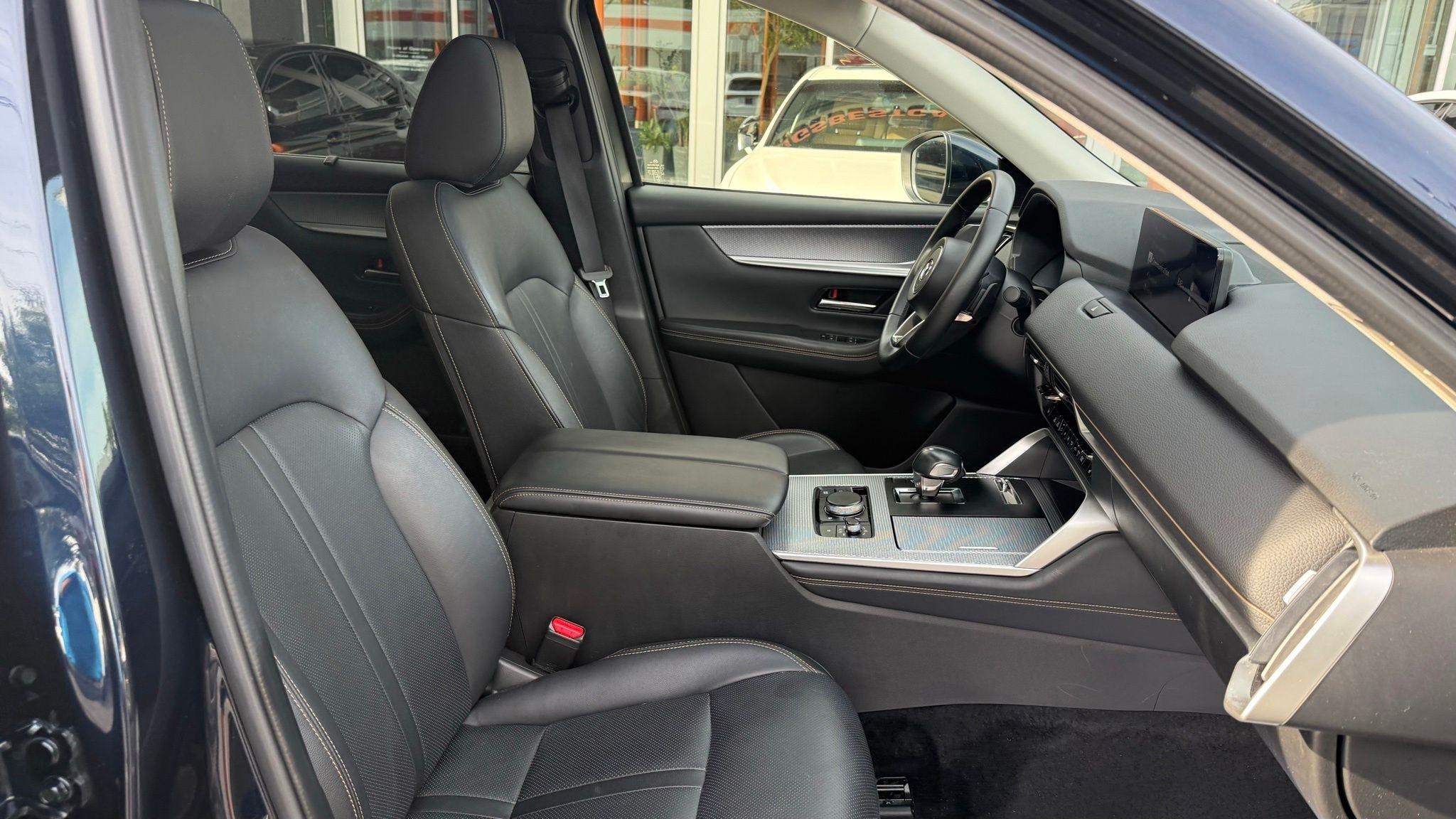 Mazda CX-90  2025