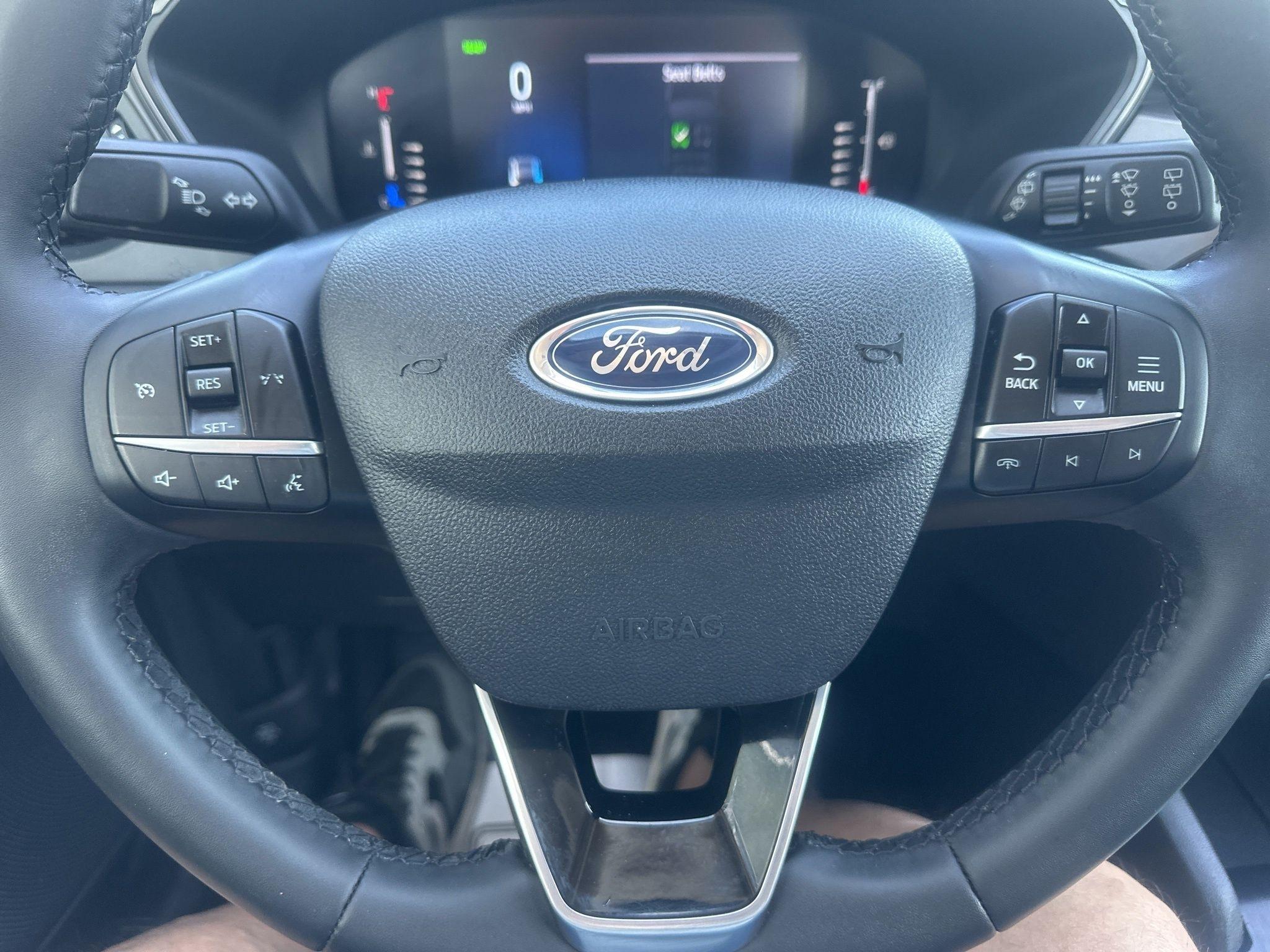 Ford Escape  2023