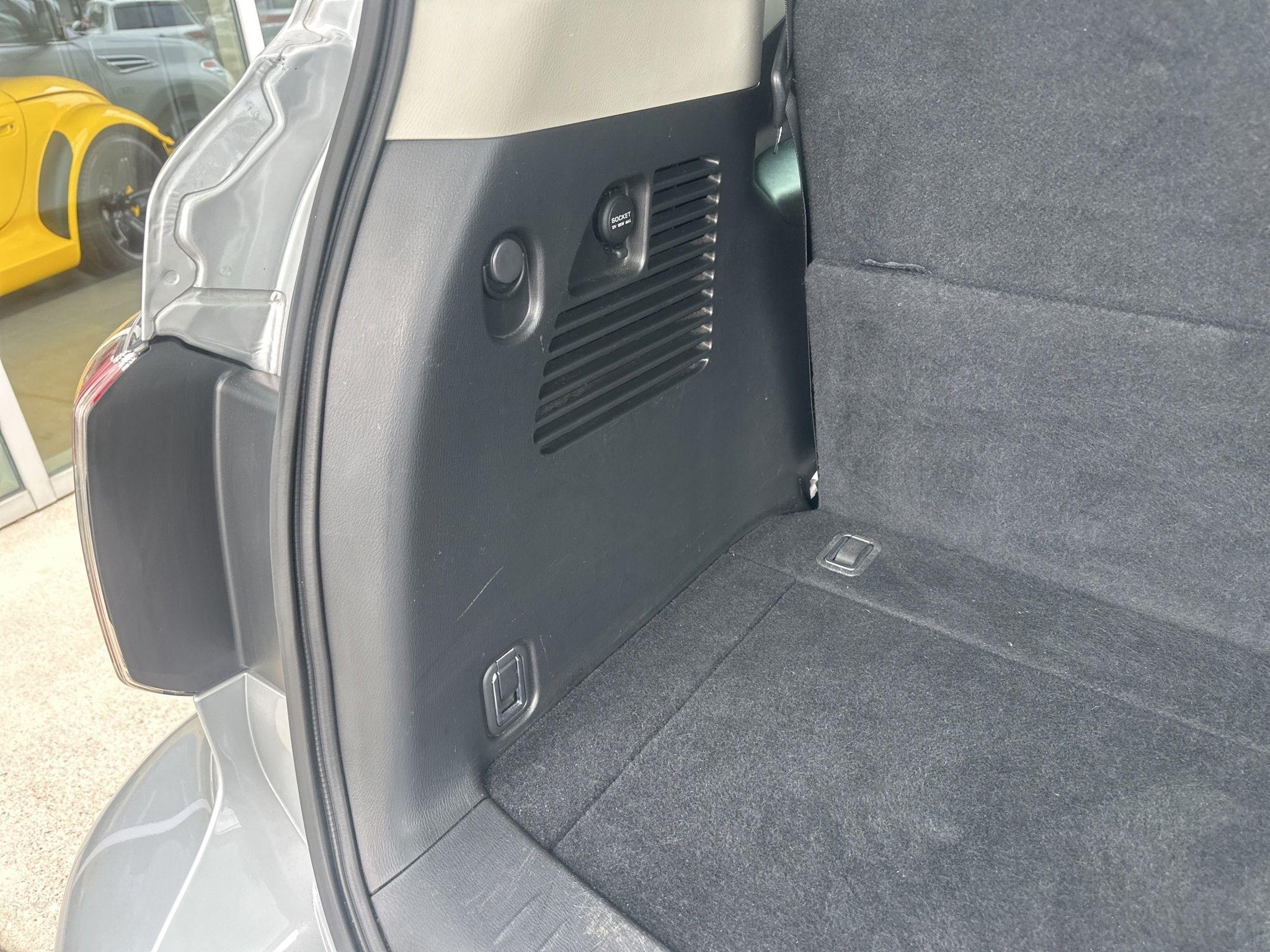 Nissan Armada  2018