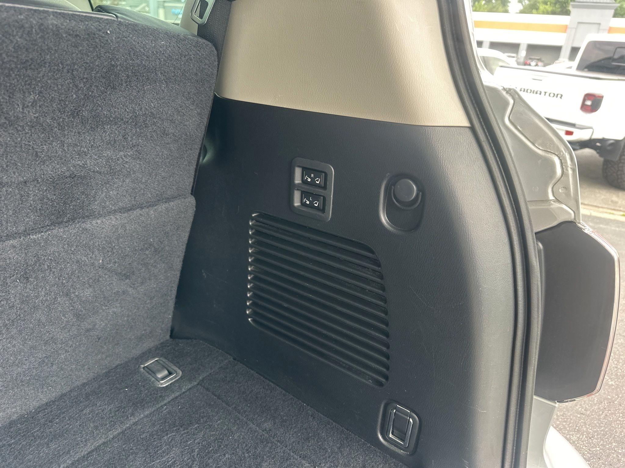 Nissan Armada  2018