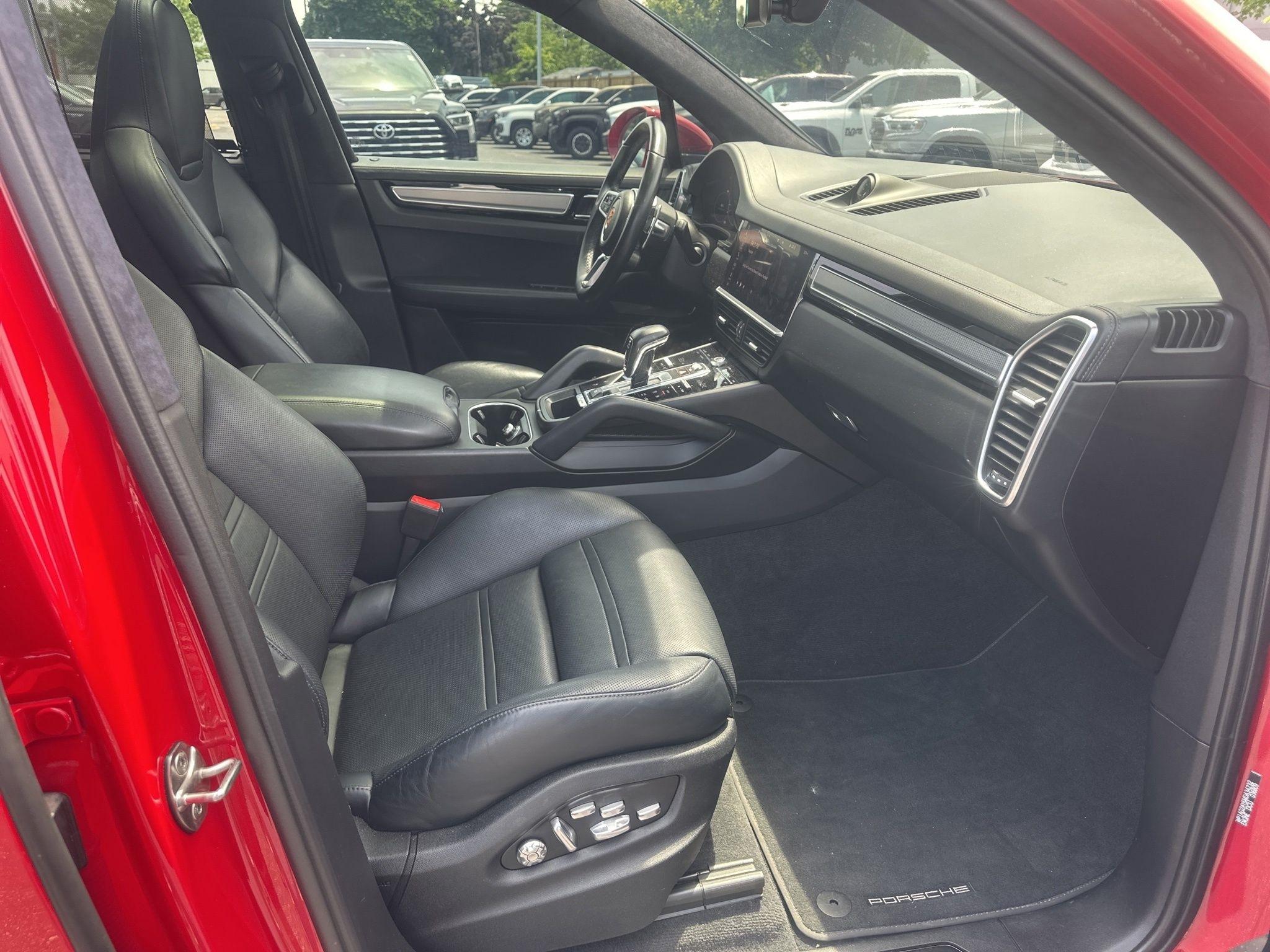 Porsche Cayenne  2021