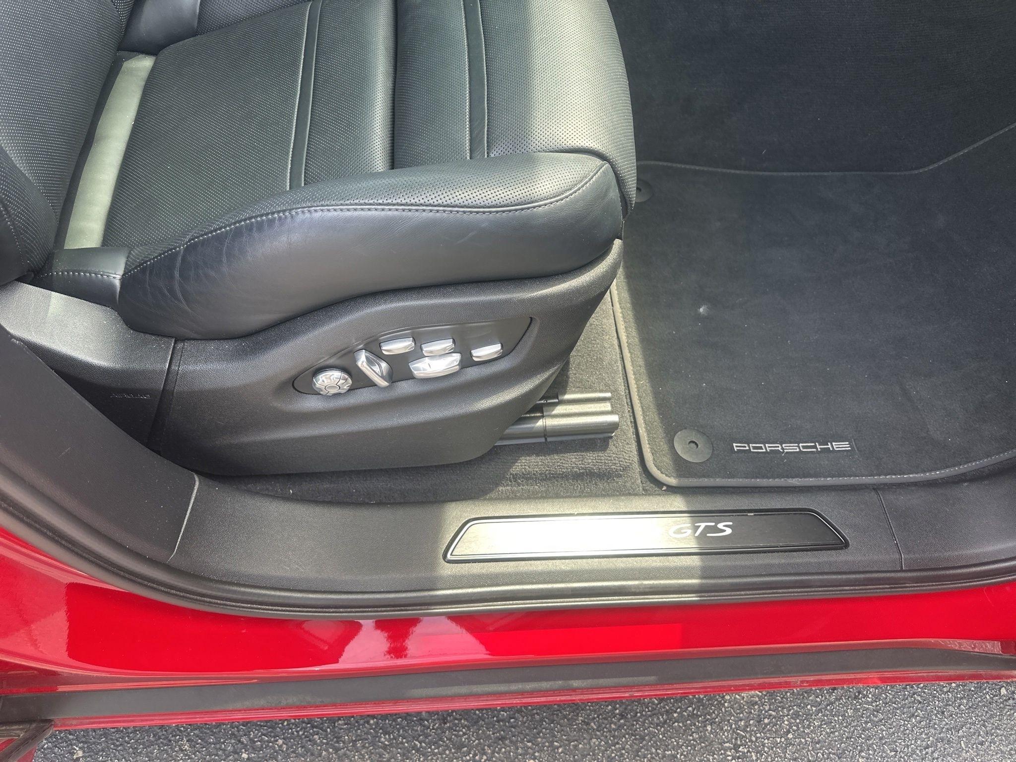 Porsche Cayenne  2021