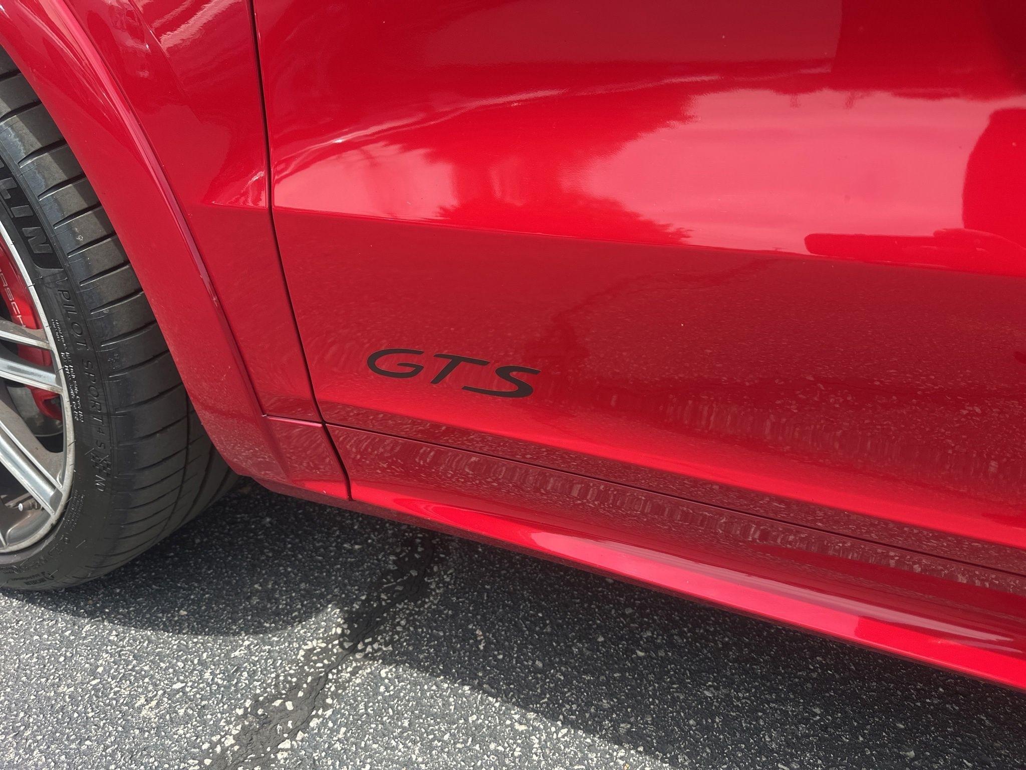 Porsche Cayenne  2021