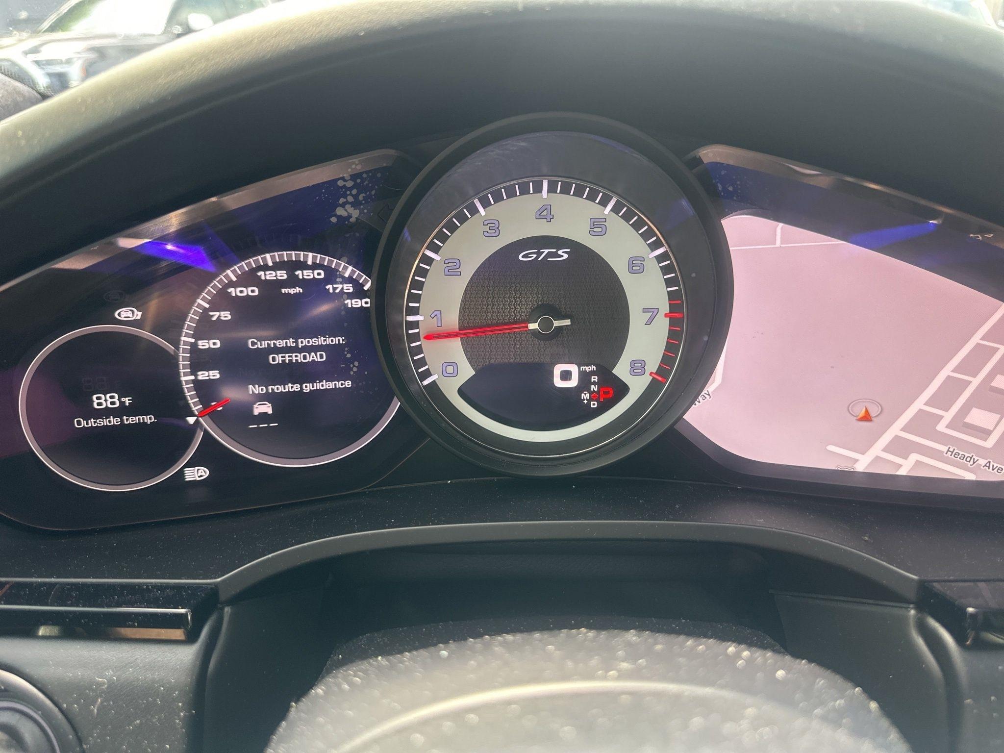 Porsche Cayenne  2021