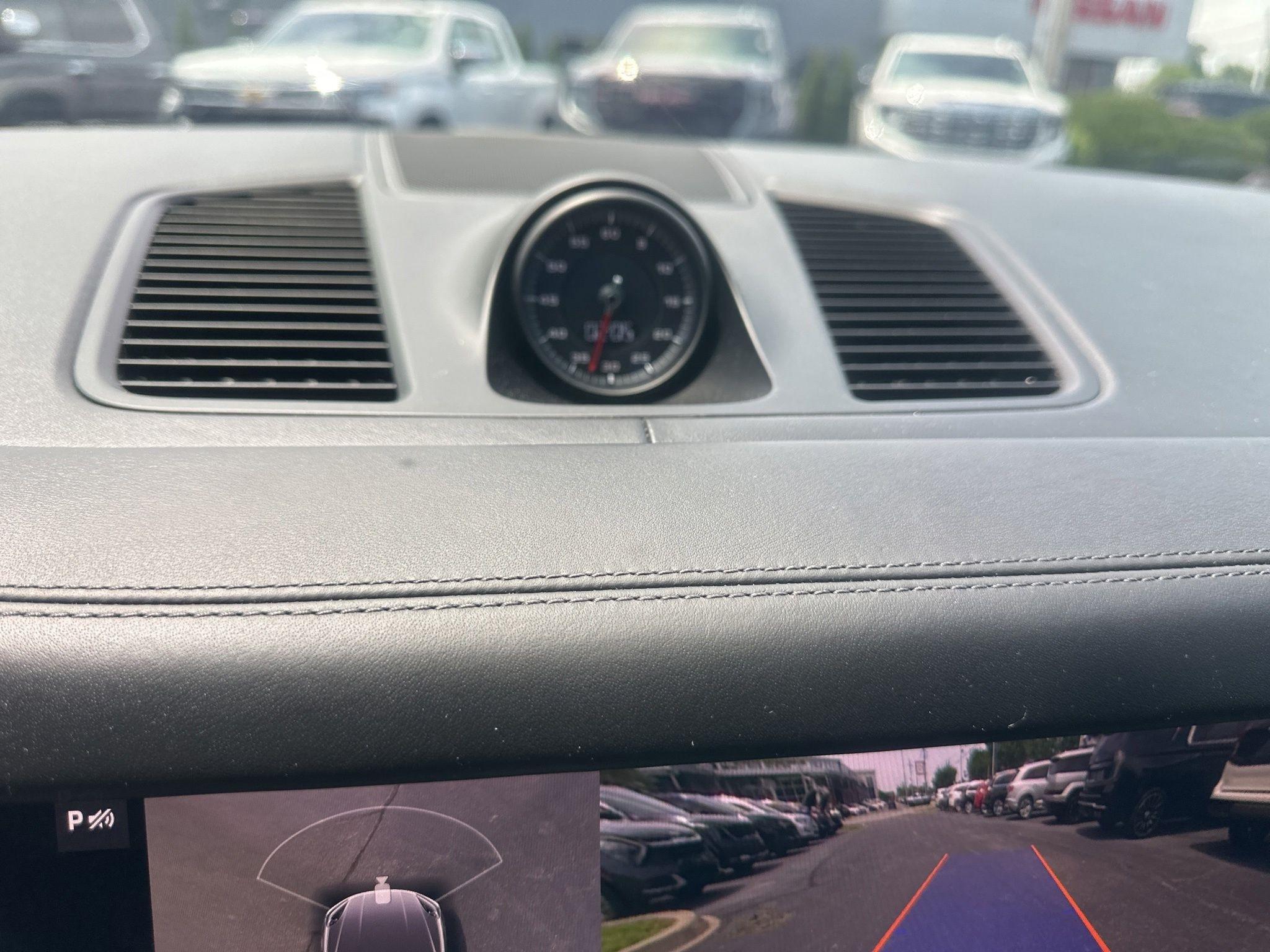 Porsche Cayenne  2021
