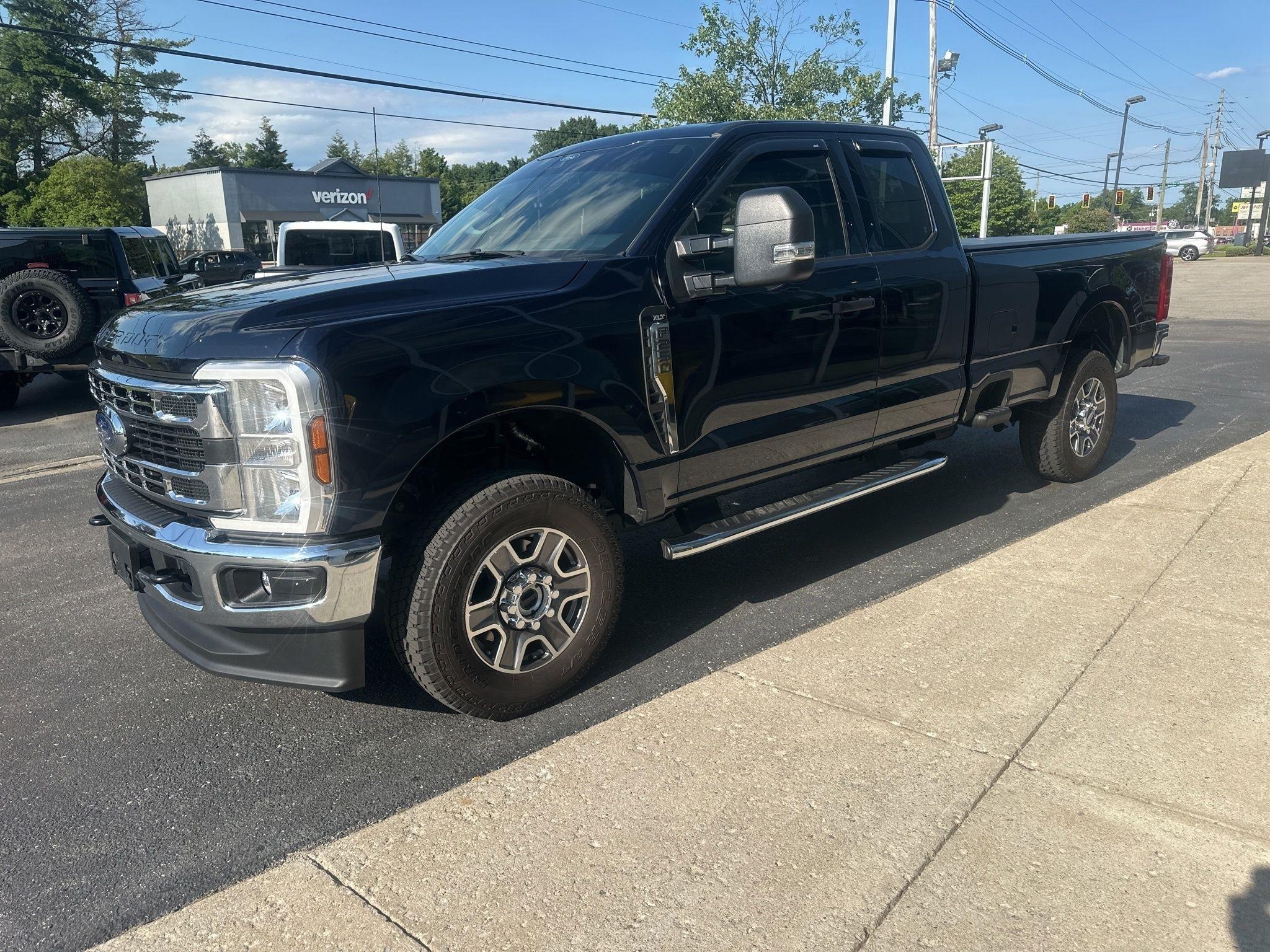 Ford F-250 SD  2025