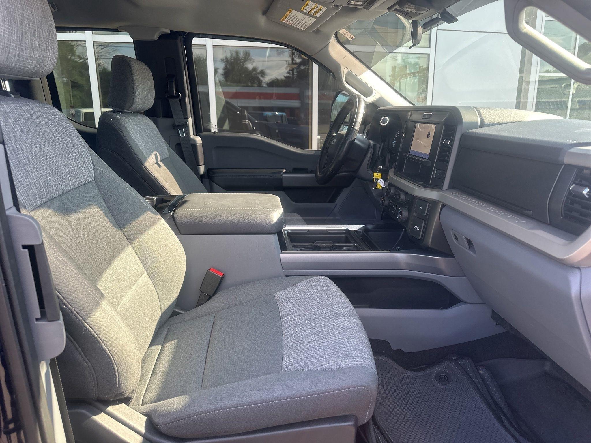 Ford F-250 SD  2025