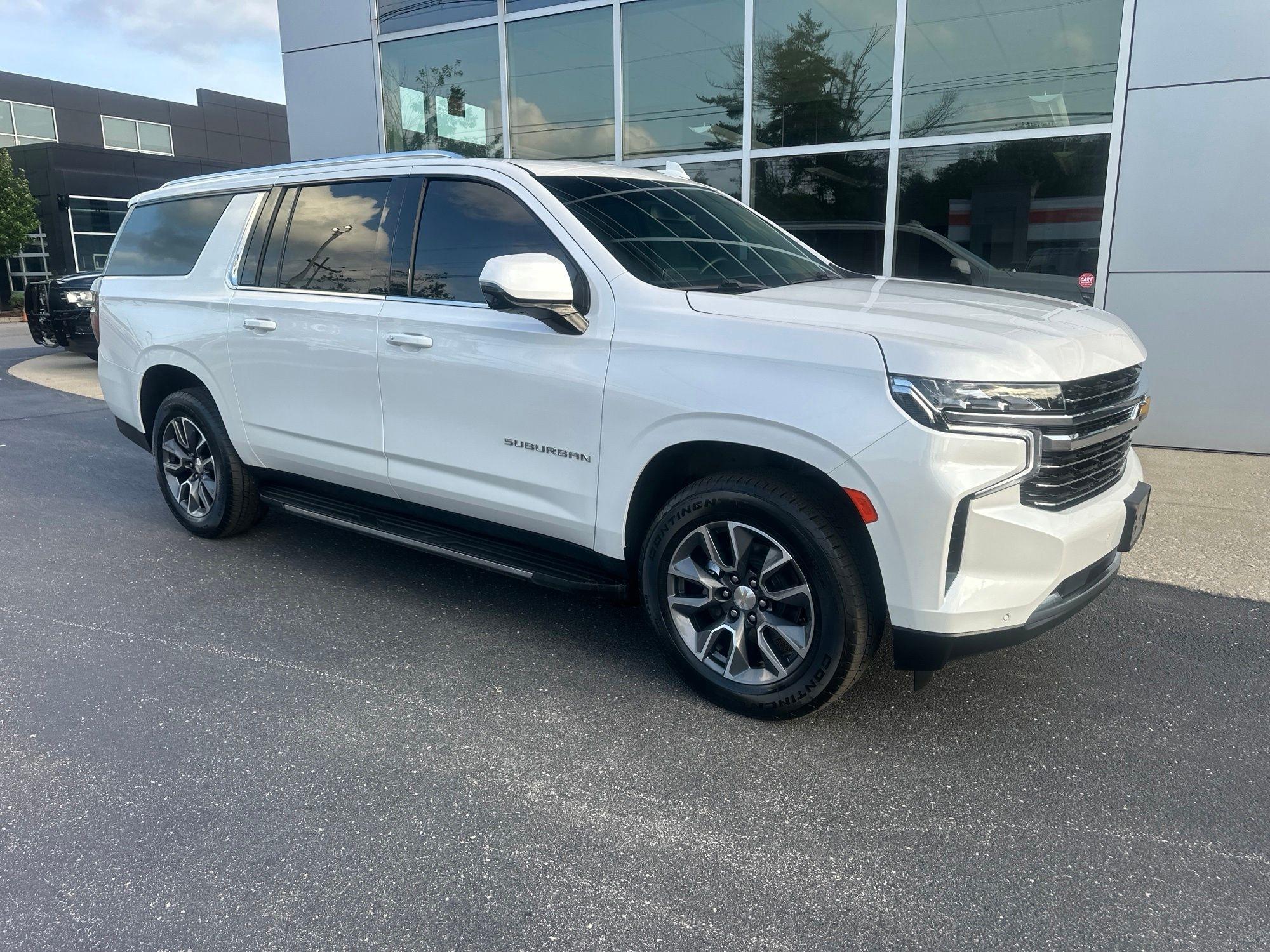 2023 Chevrolet Suburban LT