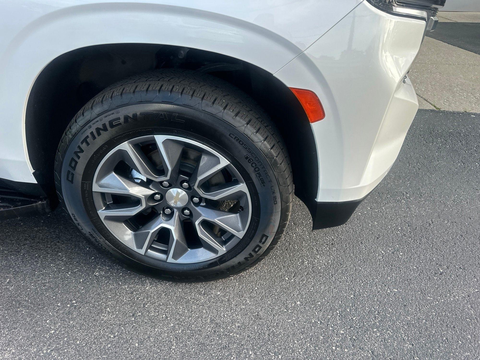 Chevrolet Suburban  2023