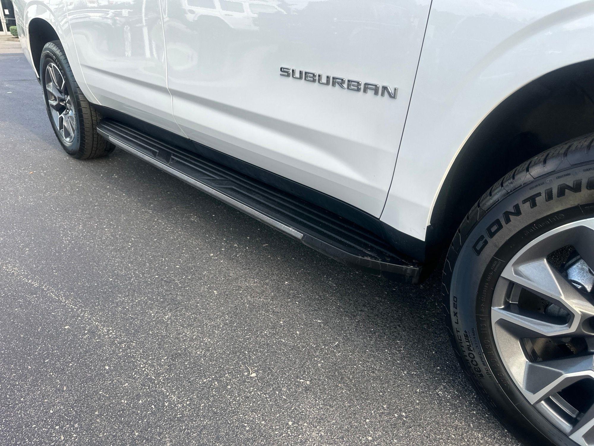 Chevrolet Suburban  2023