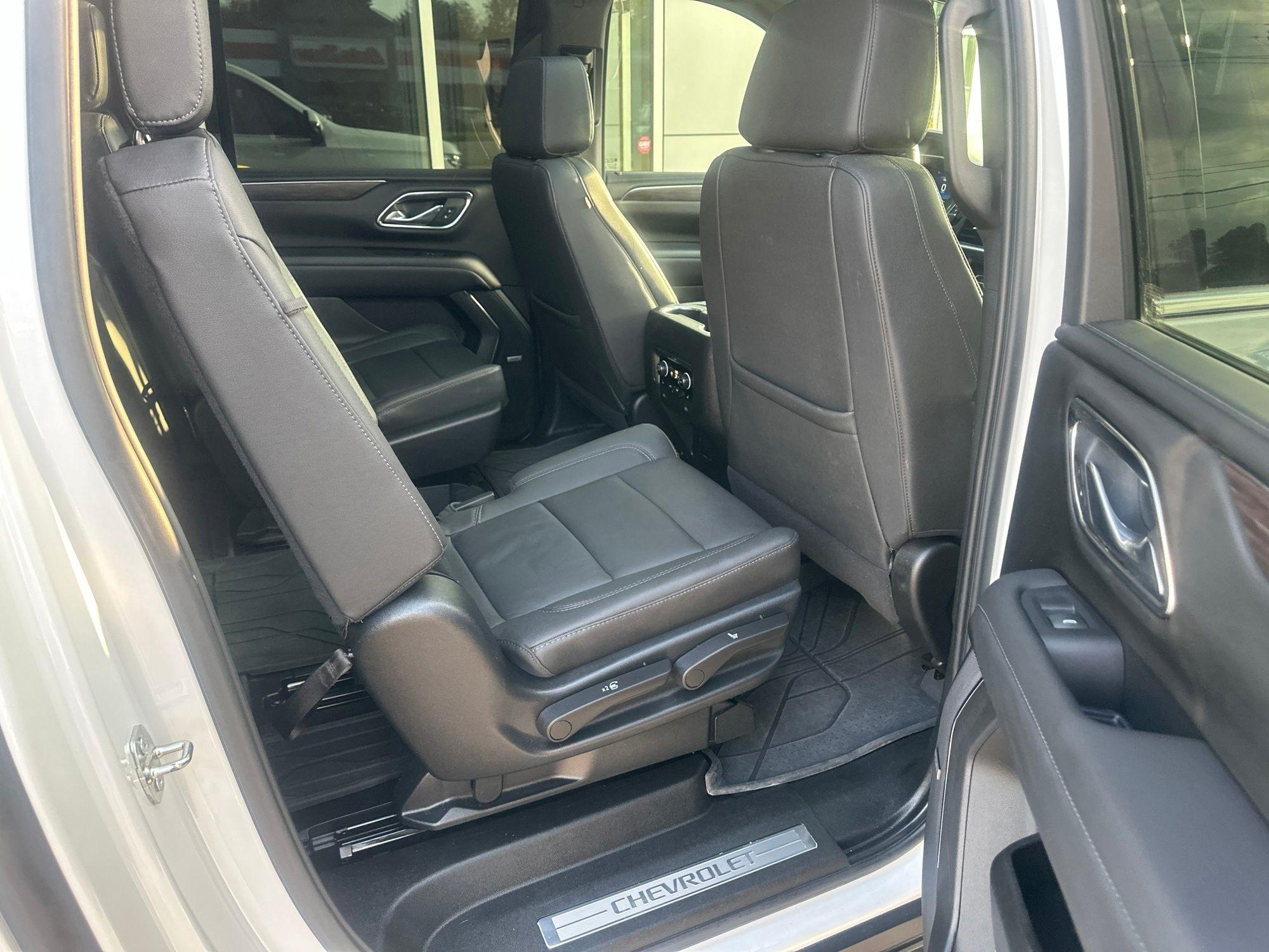 Chevrolet Suburban  2023