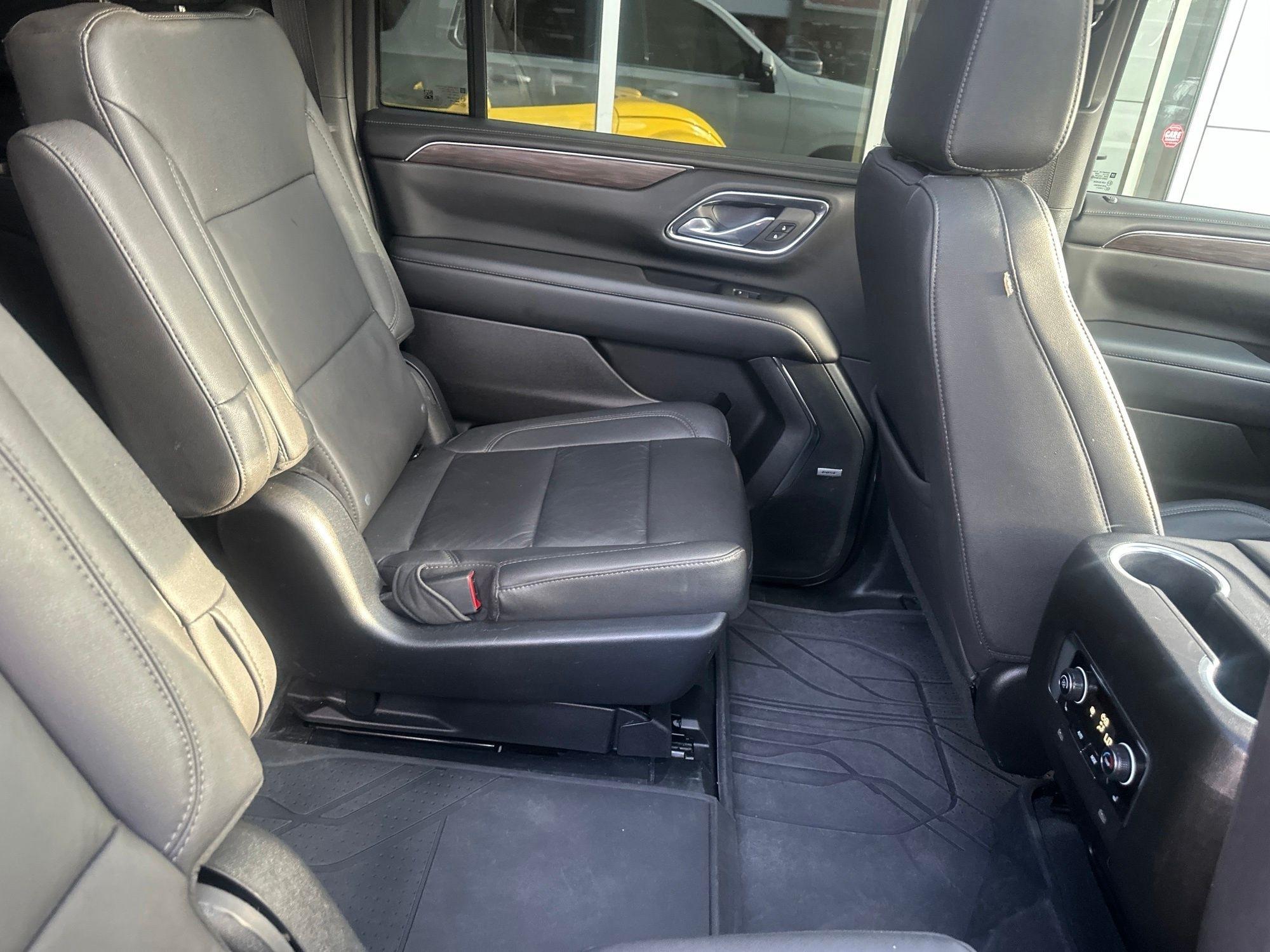Chevrolet Suburban  2023