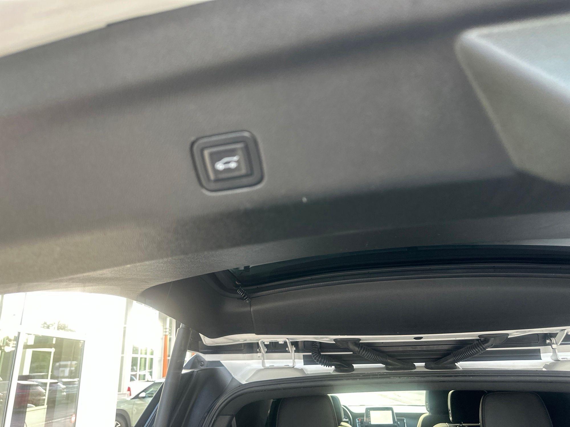 Chevrolet Suburban  2023