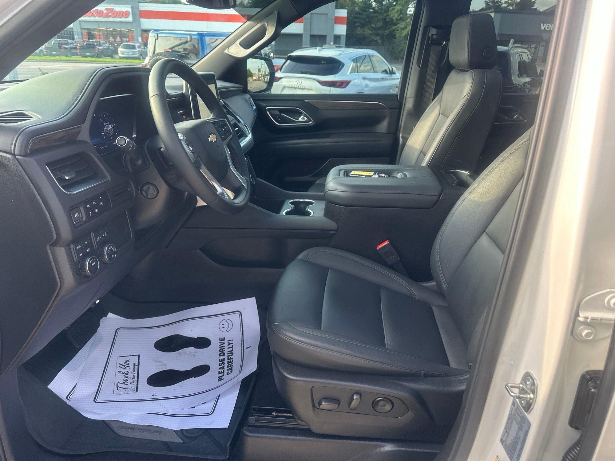 Chevrolet Suburban  2023