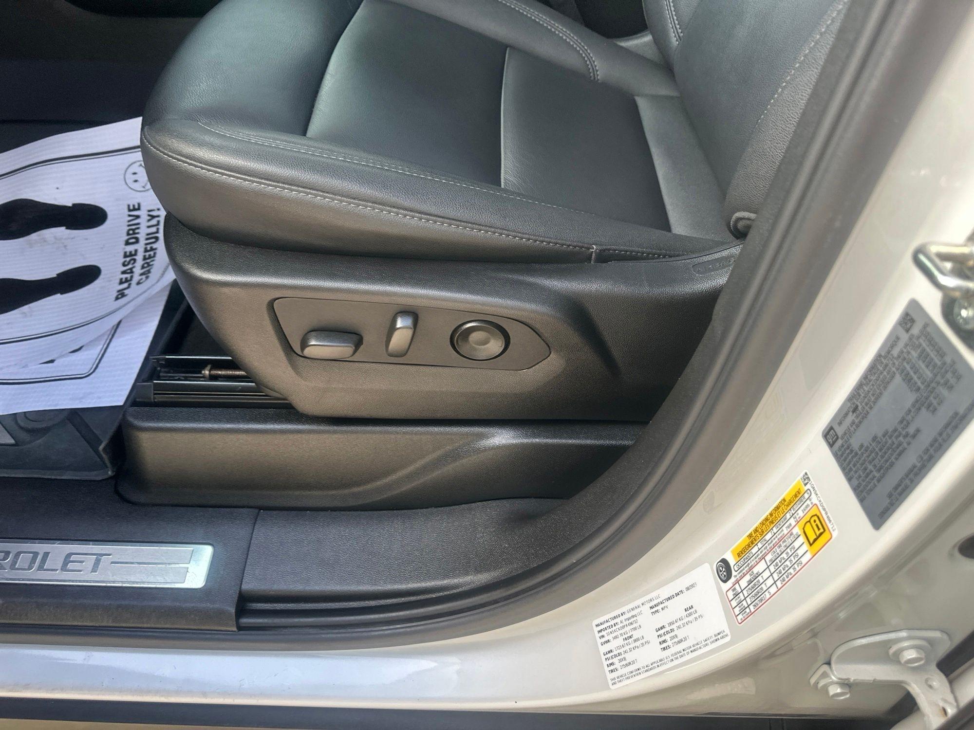 Chevrolet Suburban  2023