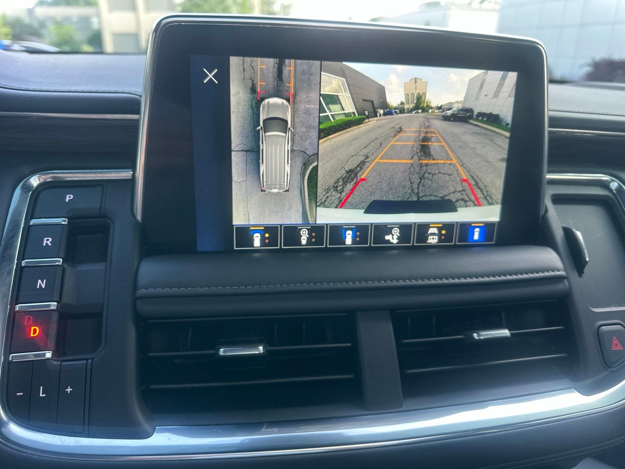 Chevrolet Suburban  2023