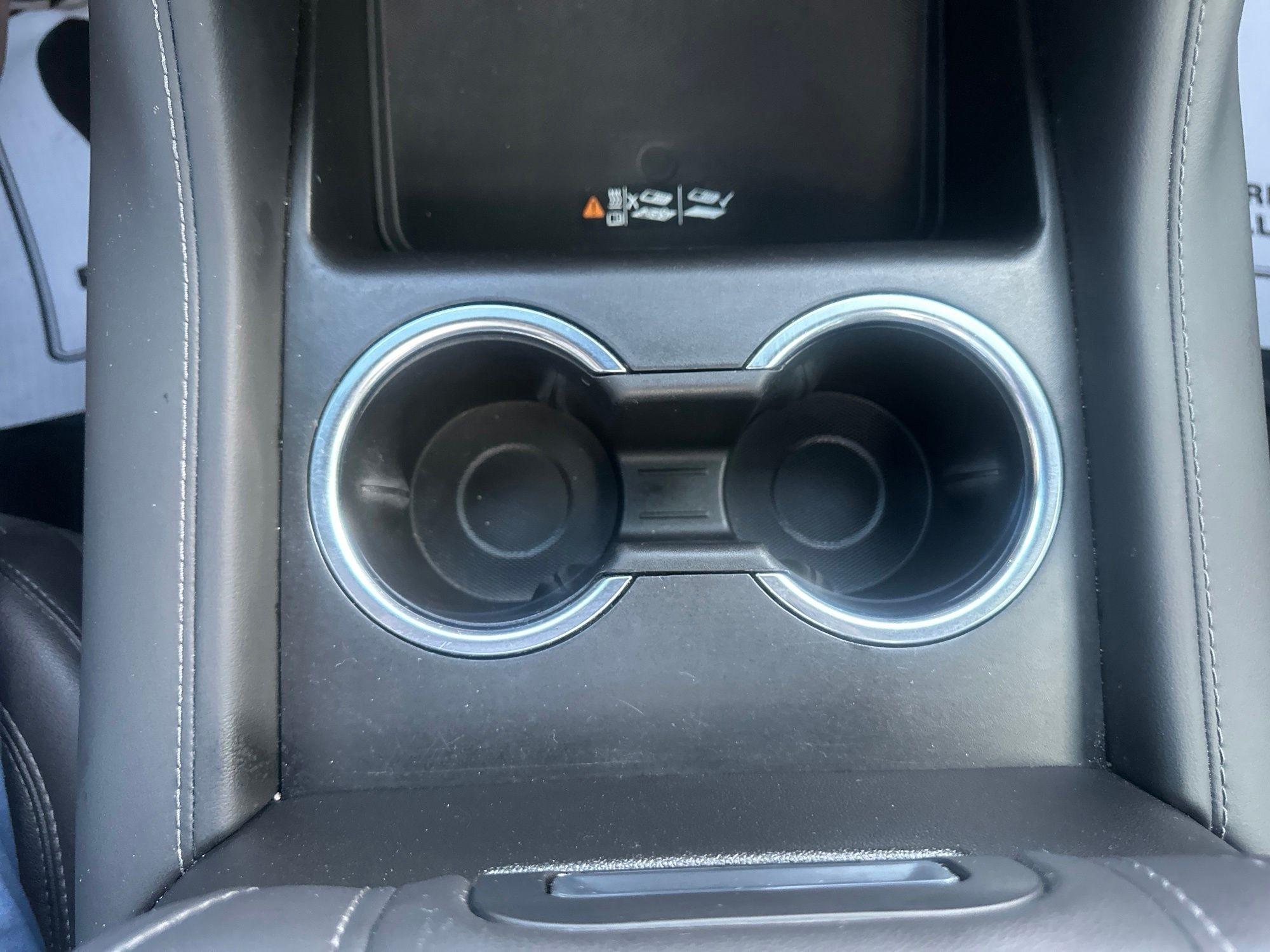 Chevrolet Suburban  2023