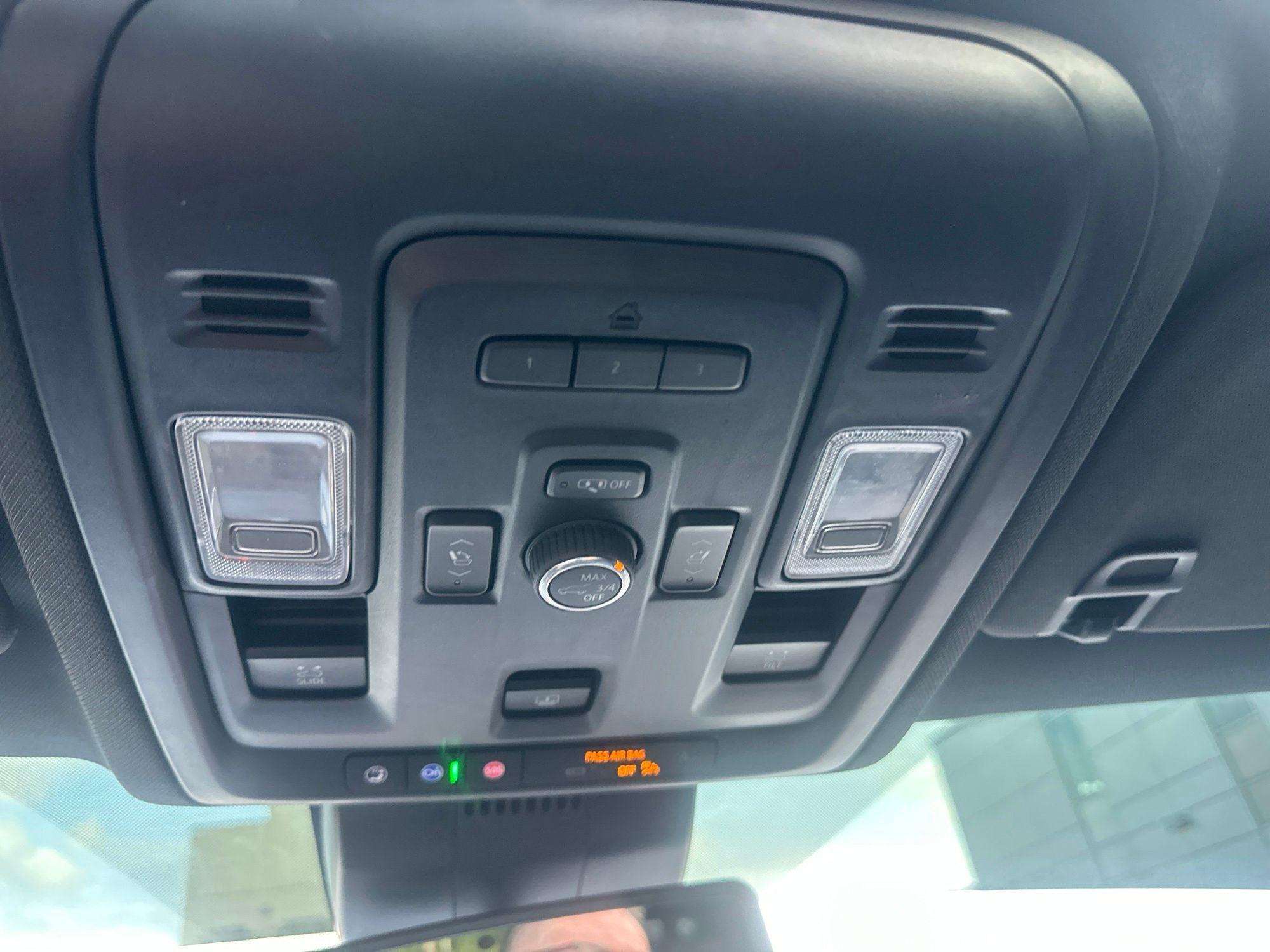 Chevrolet Suburban  2023