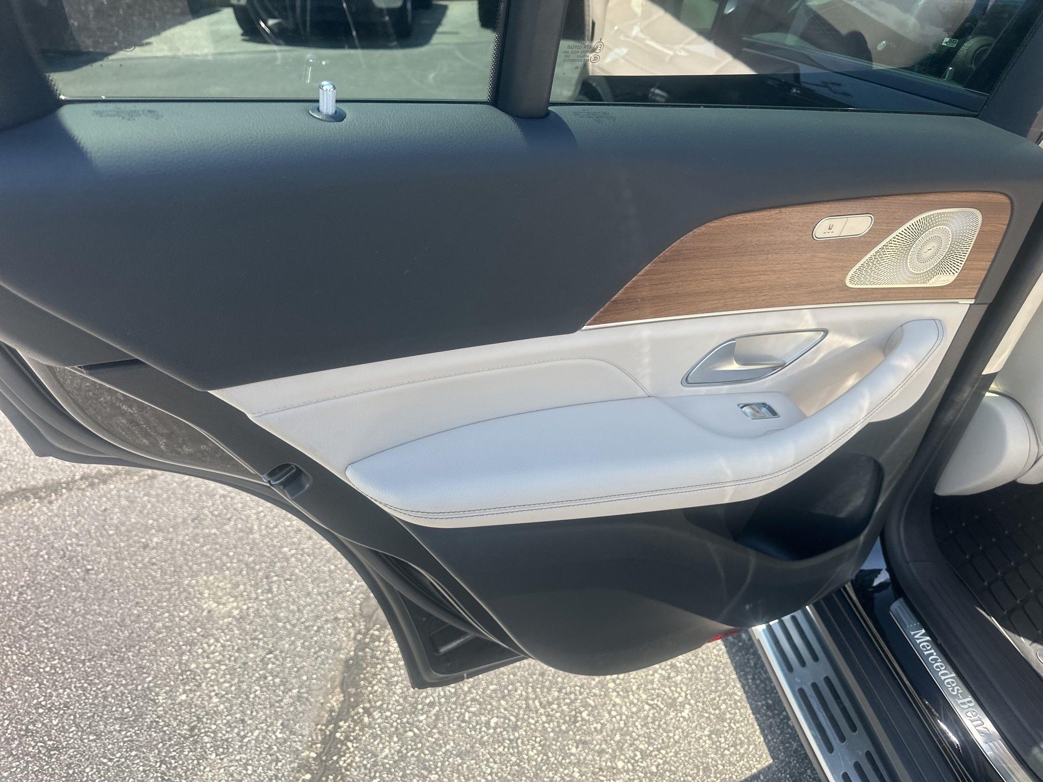 Mercedes-Benz GLE  2026