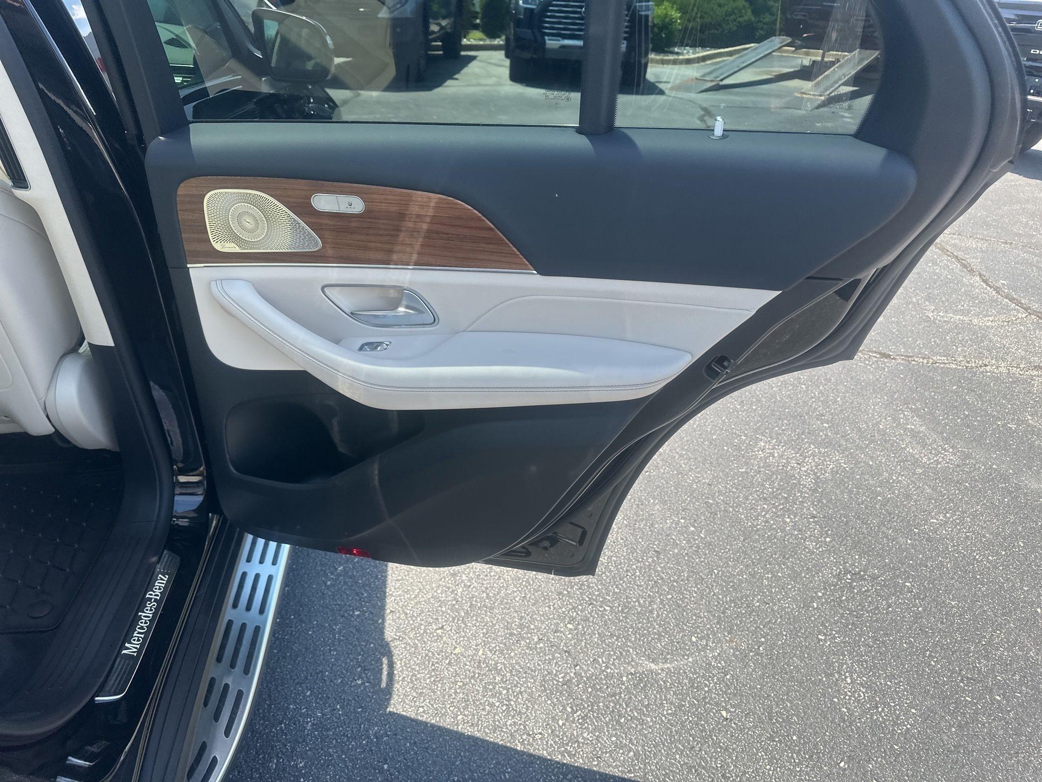 Mercedes-Benz GLE  2026