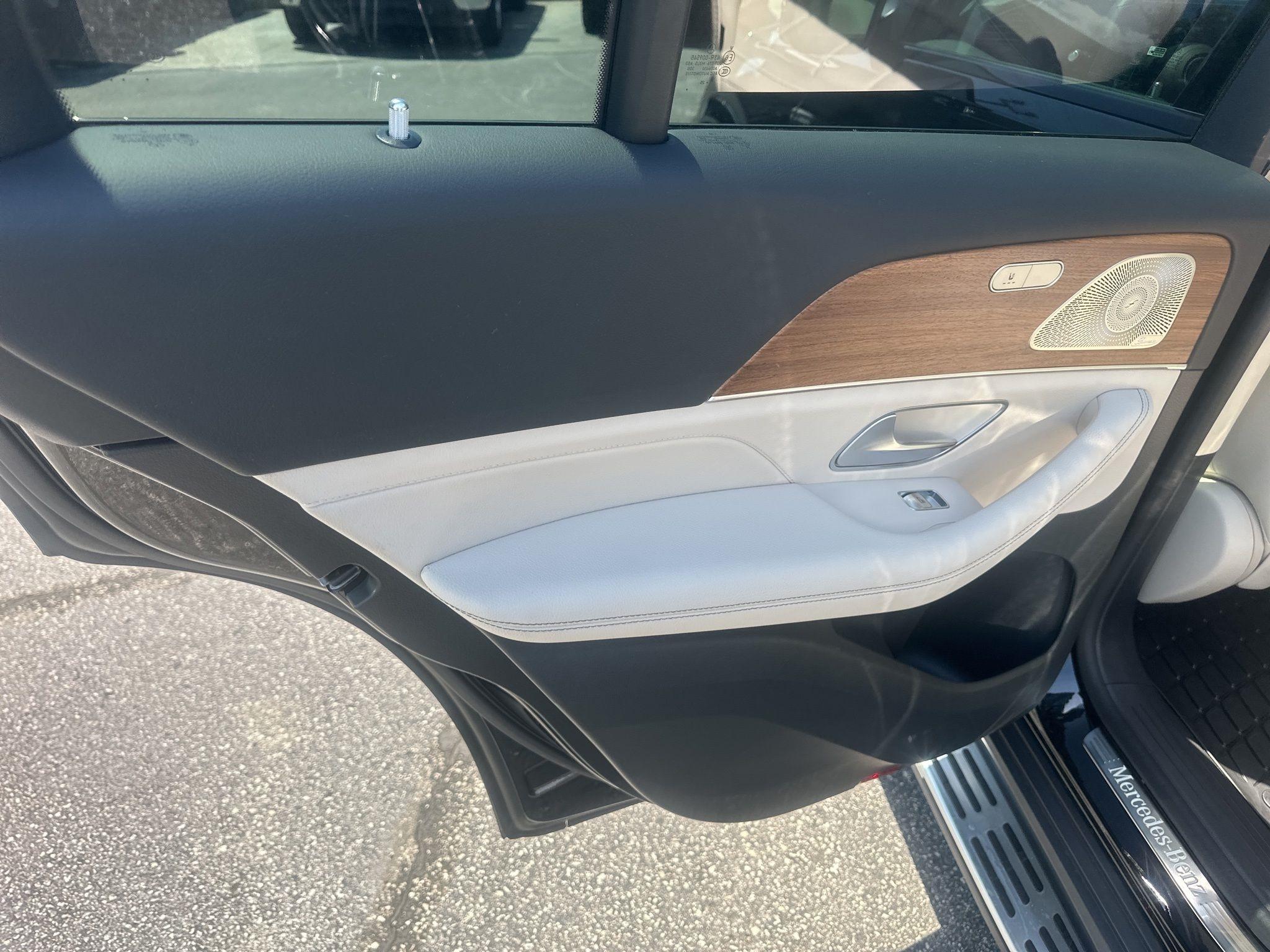 Mercedes-Benz GLE  2026