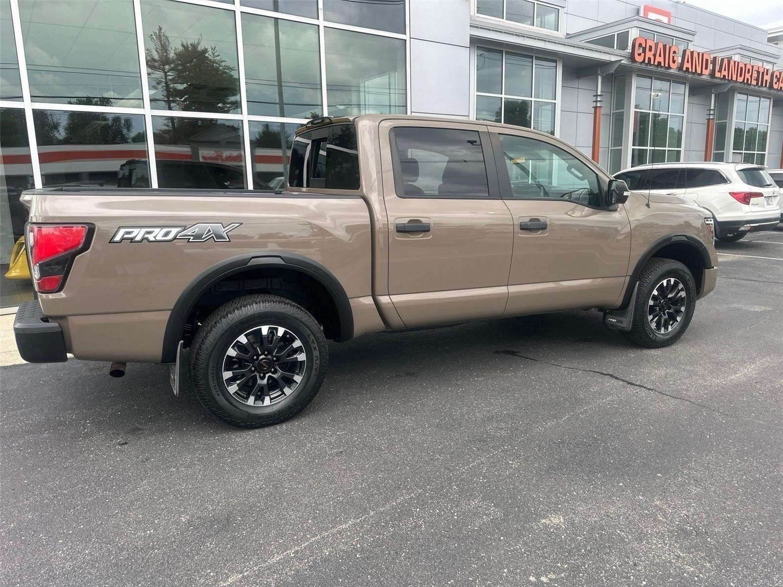 Nissan Titan  2021