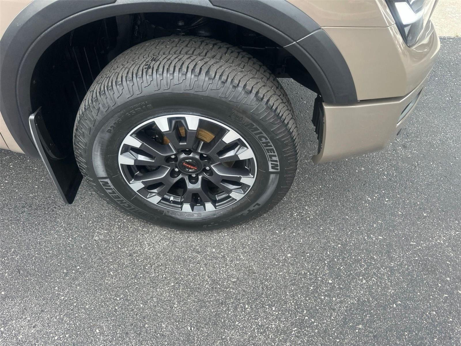 Nissan Titan  2021