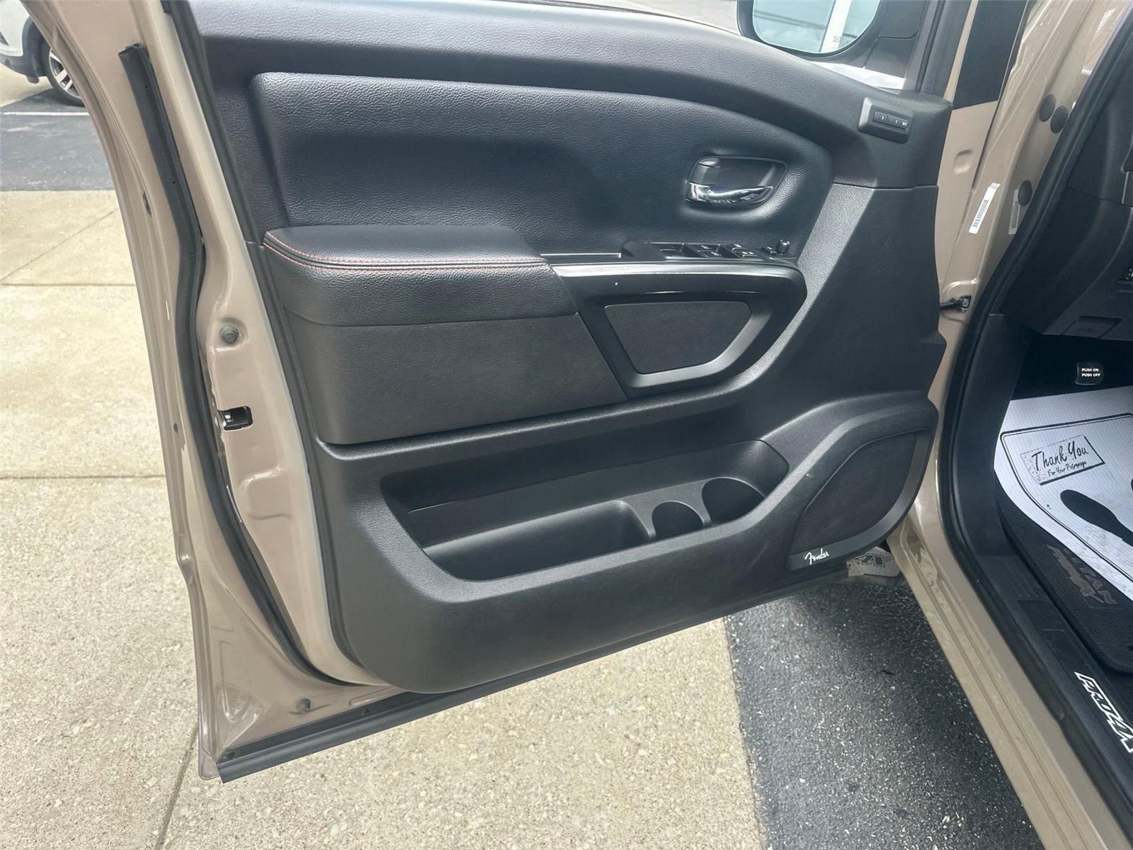 Nissan Titan  2021