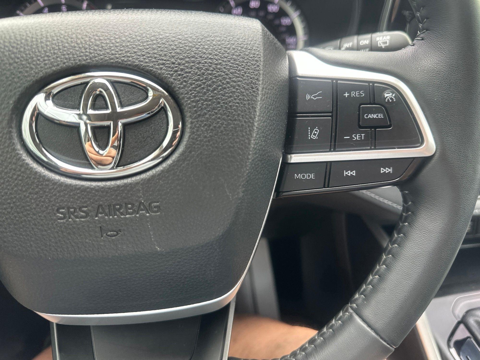 Toyota Highlander  2024