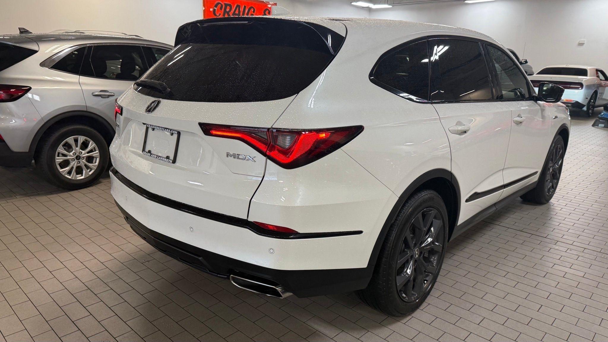 Acura MDX  2023