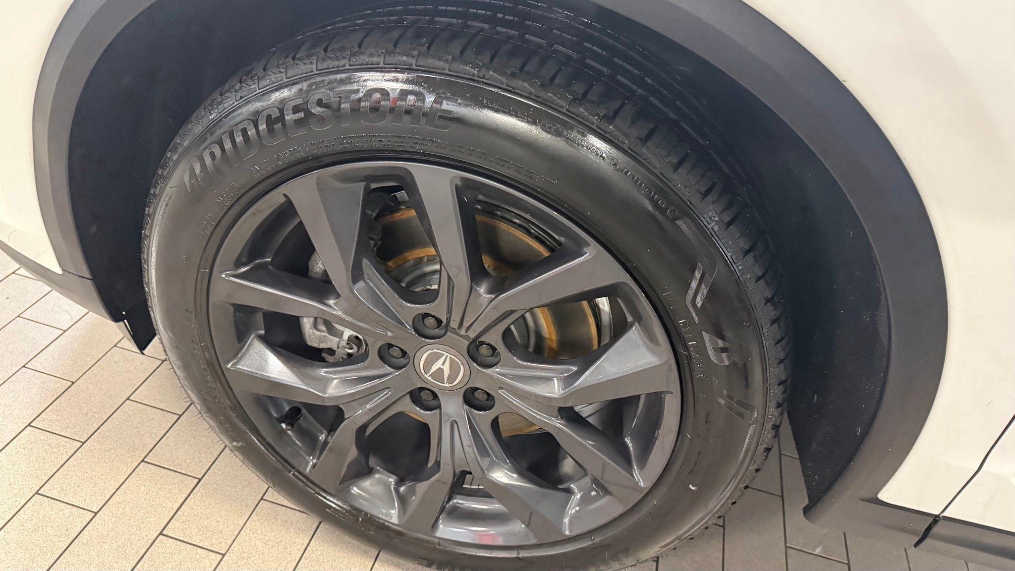 Acura MDX  2023
