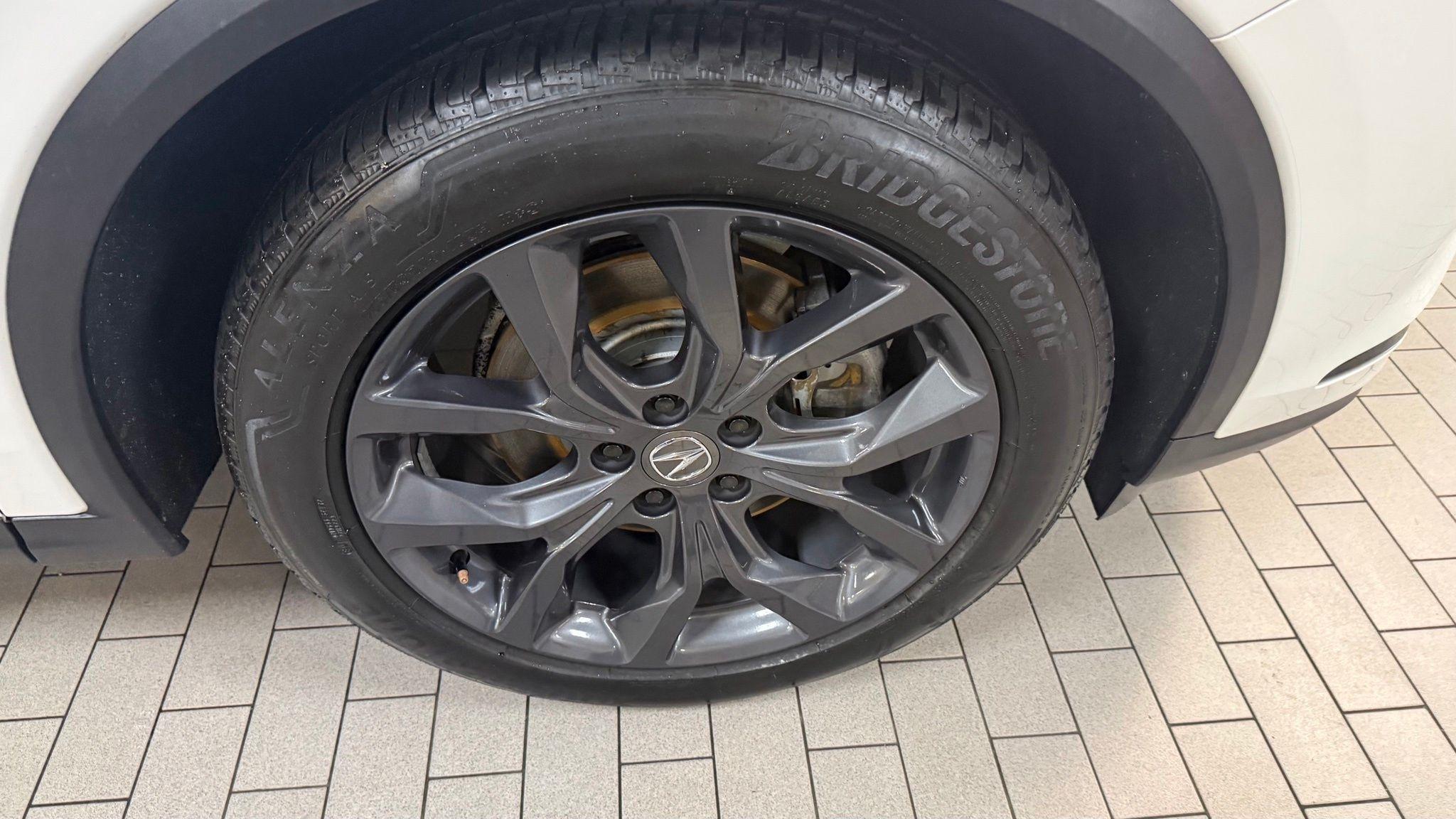 Acura MDX  2023