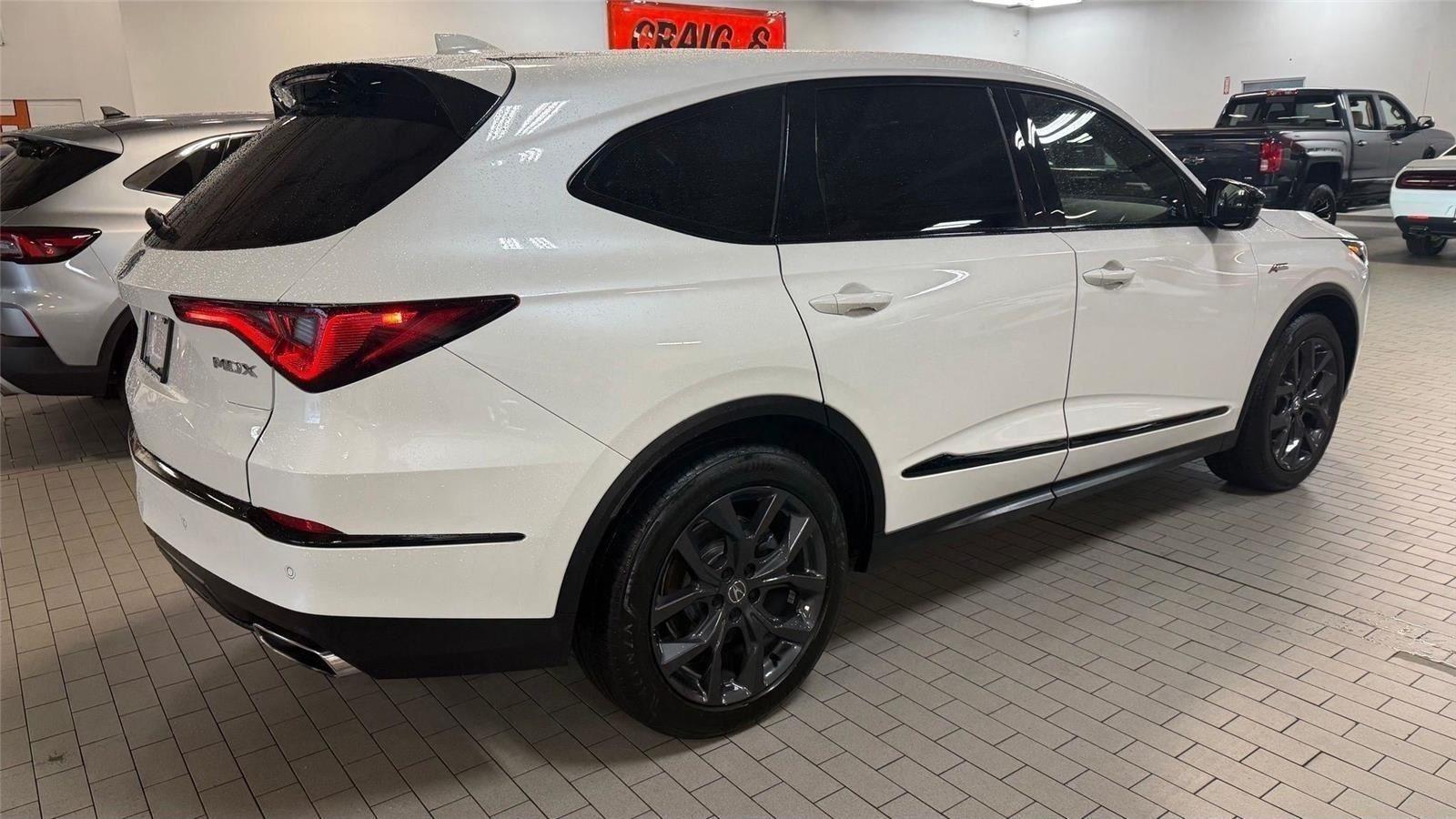 Acura MDX  2023