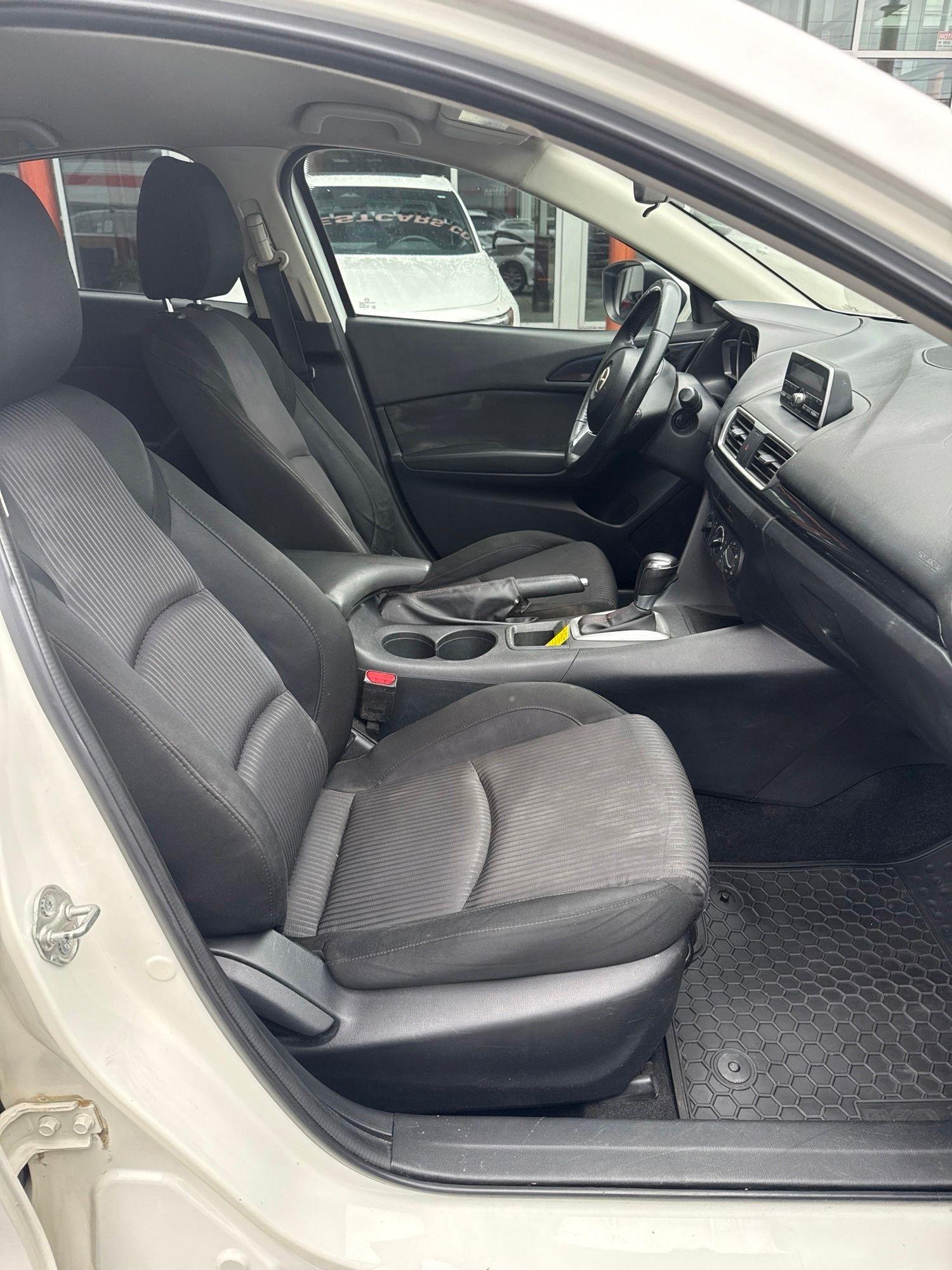 Mazda MAZDA3  2014