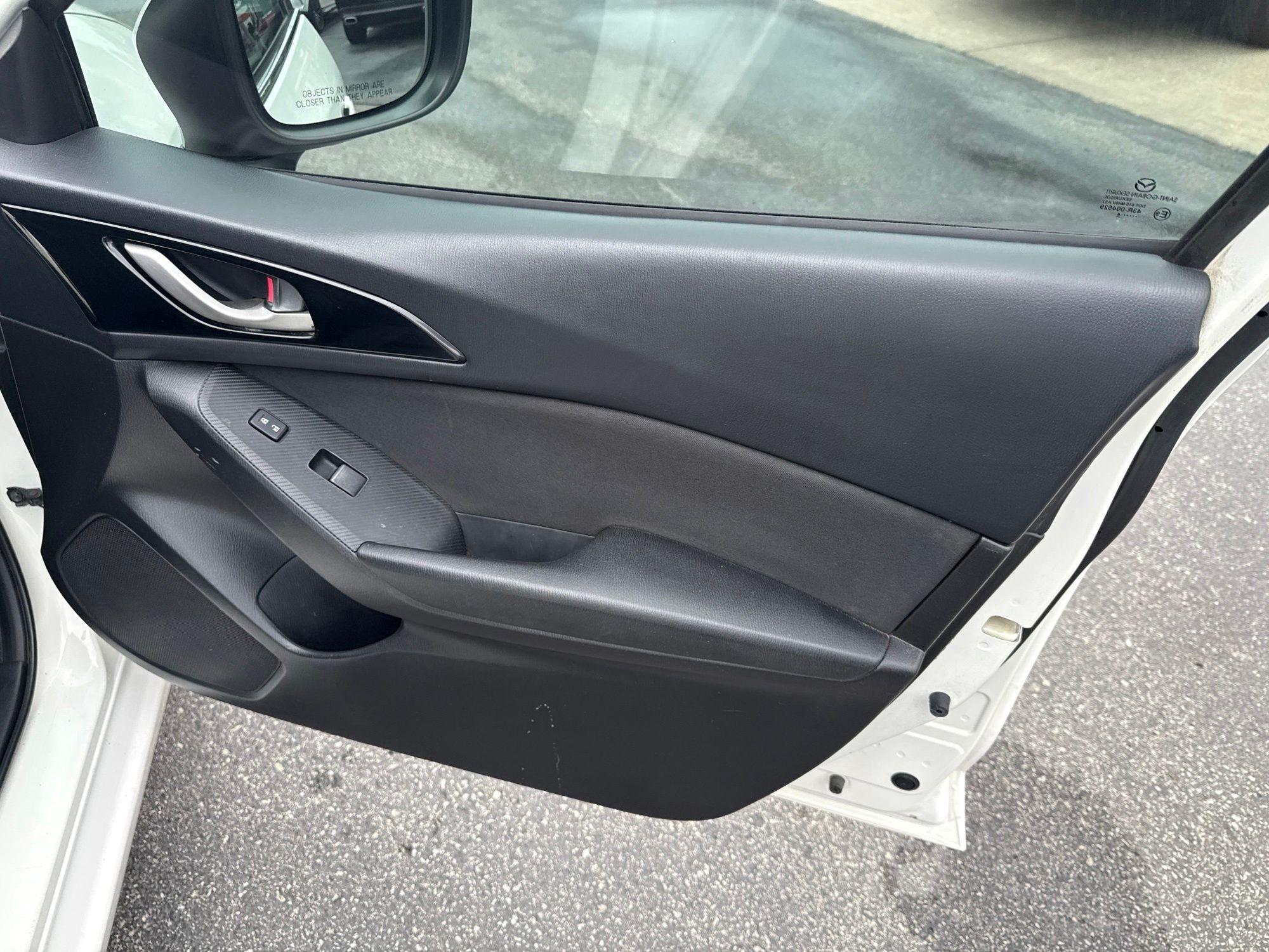 Mazda MAZDA3  2014