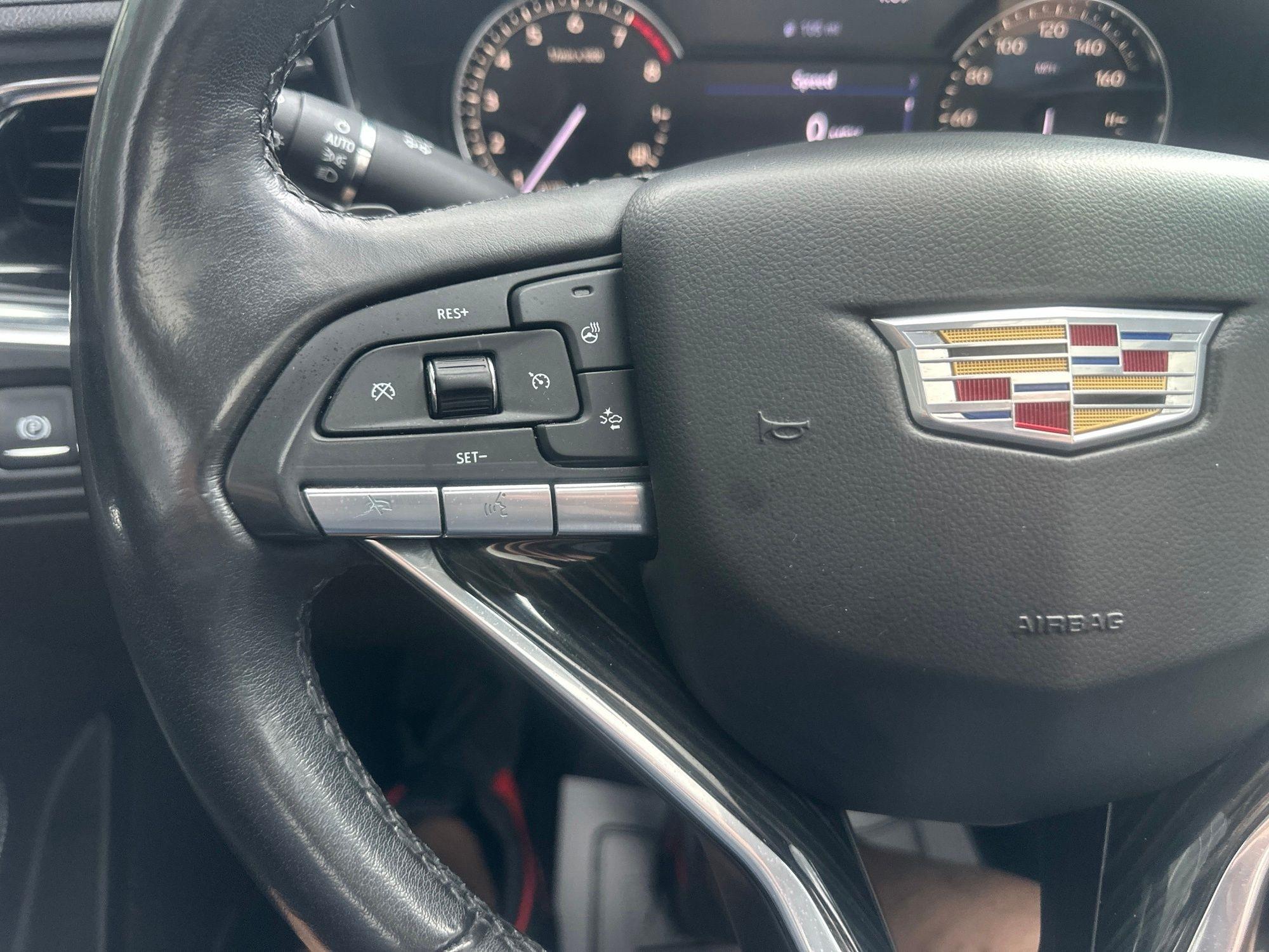 Cadillac XT6  2020
