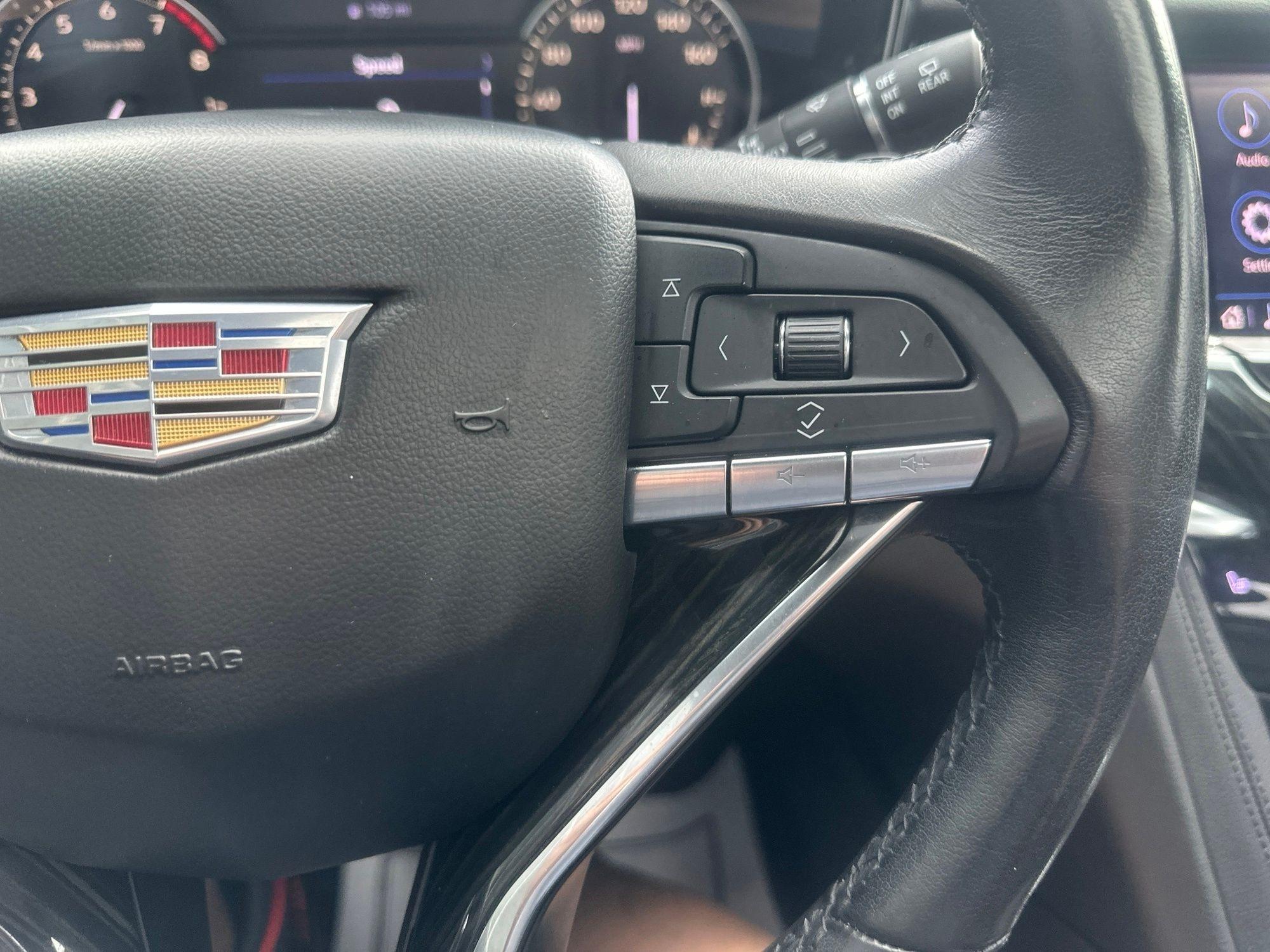 Cadillac XT6  2020