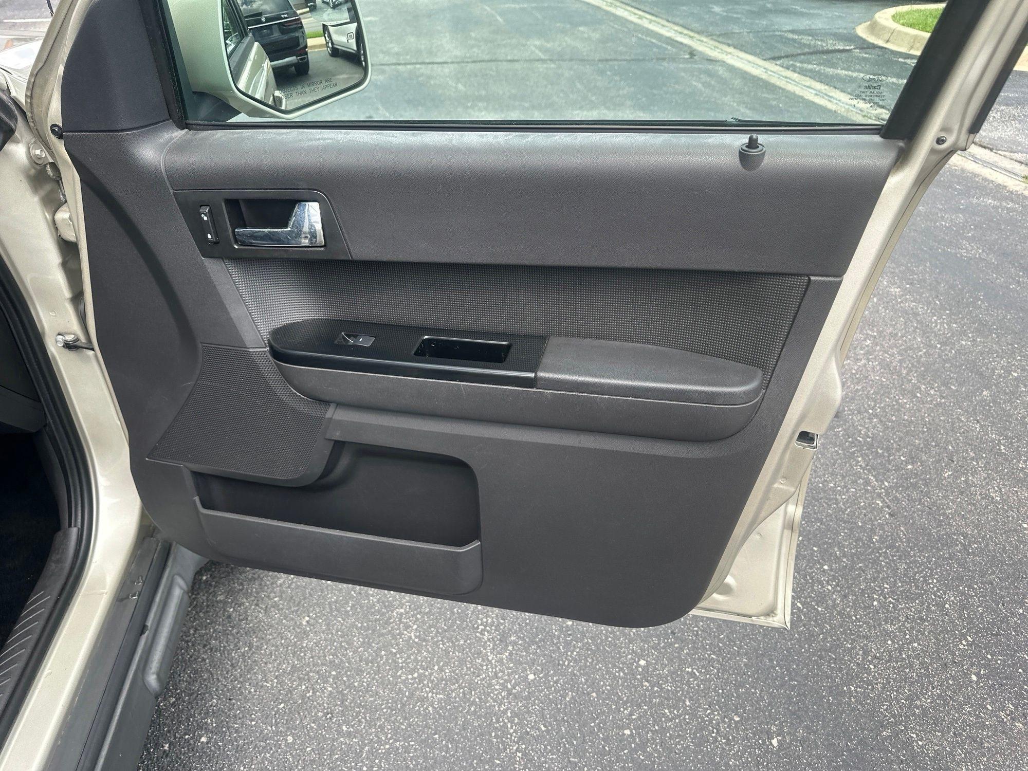 Ford Escape  2012
