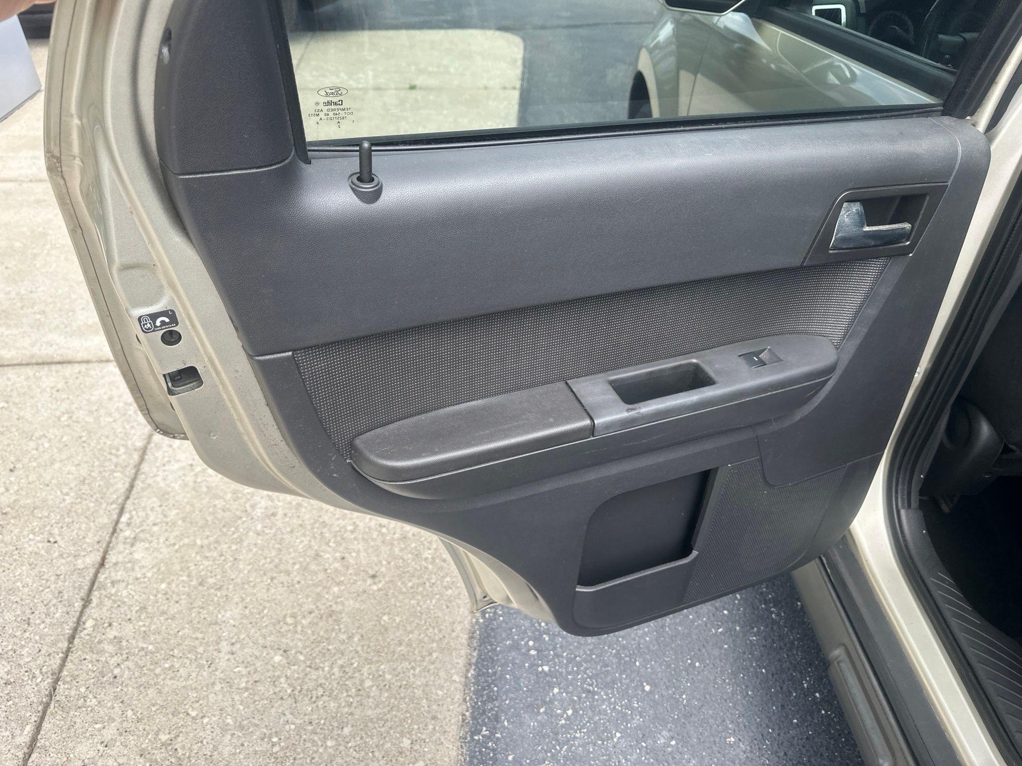 Ford Escape  2012