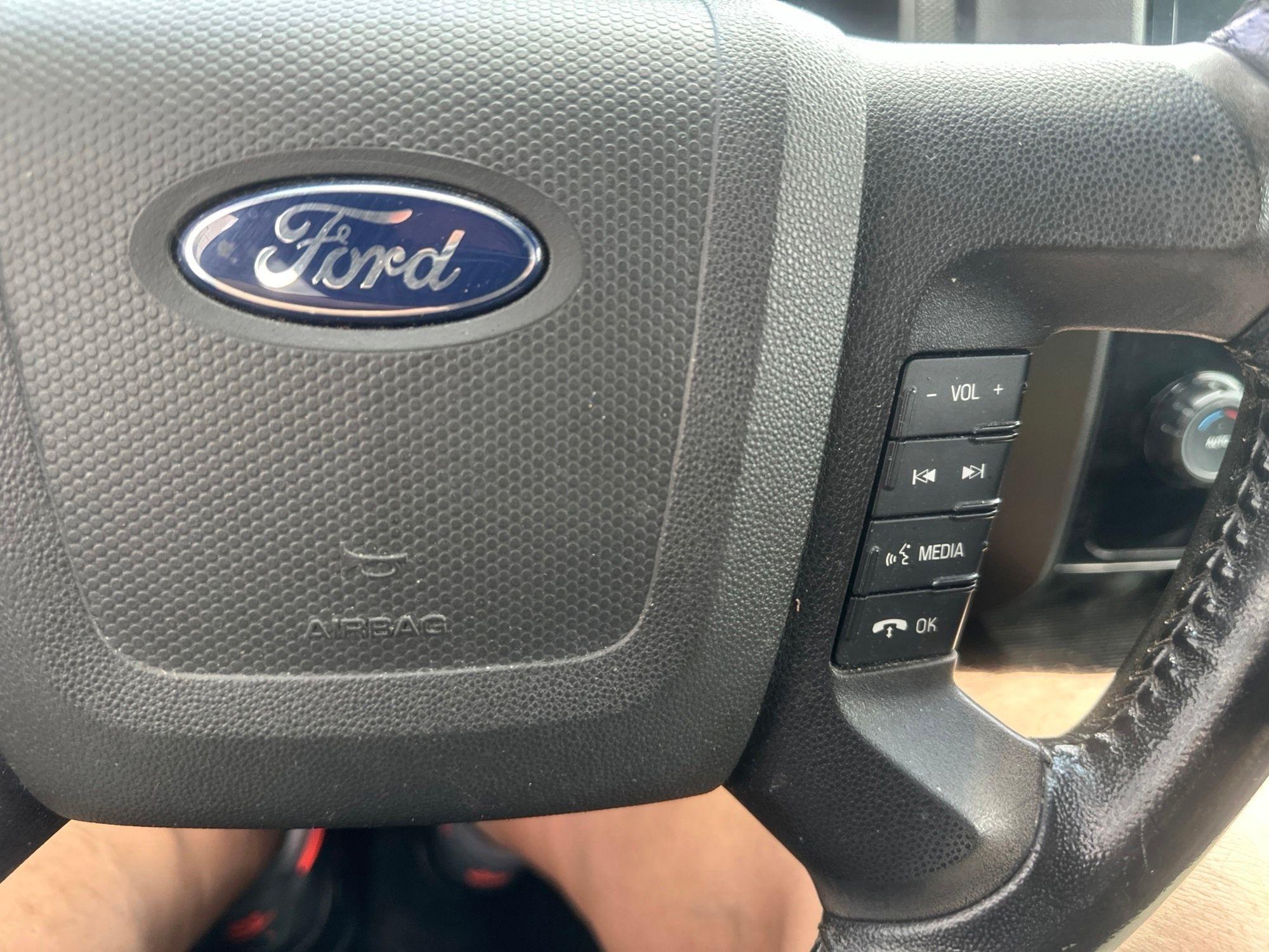 Ford Escape  2012