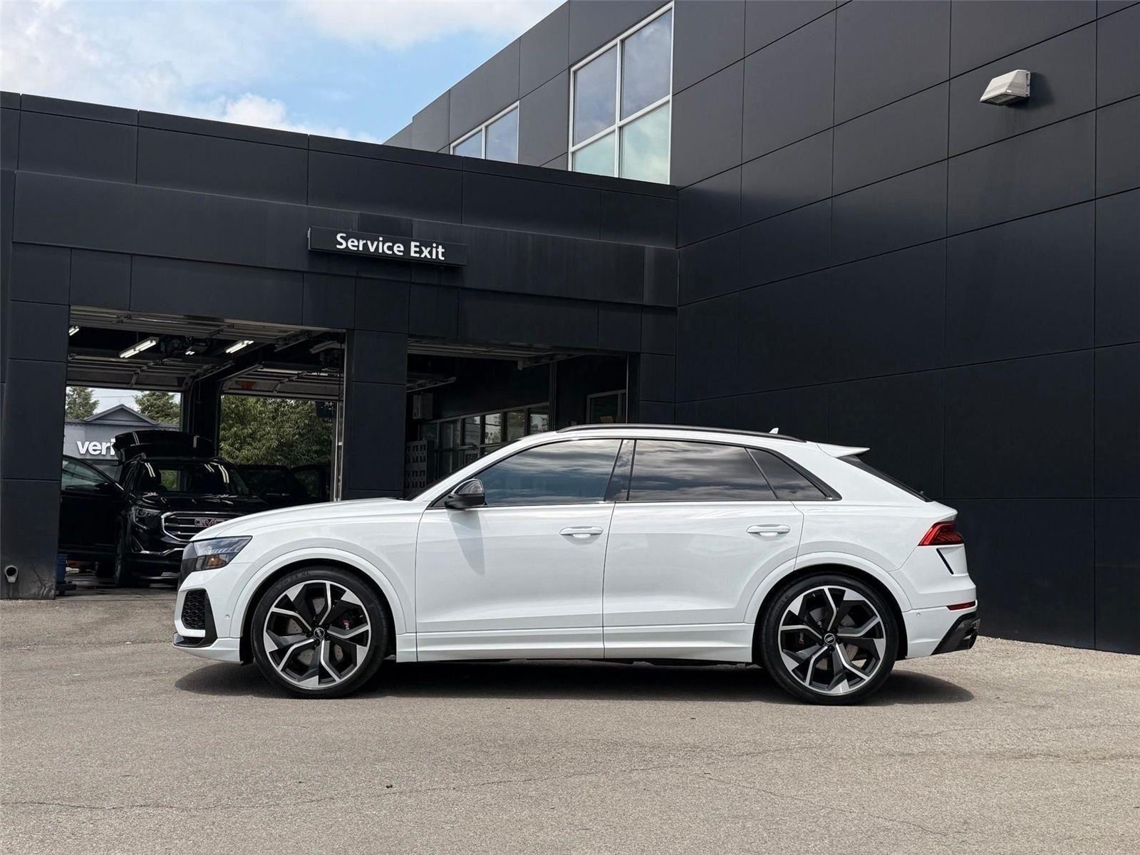 Audi RS Q8  2022