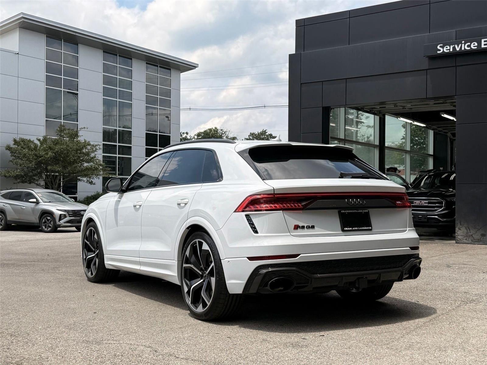 Audi RS Q8  2022