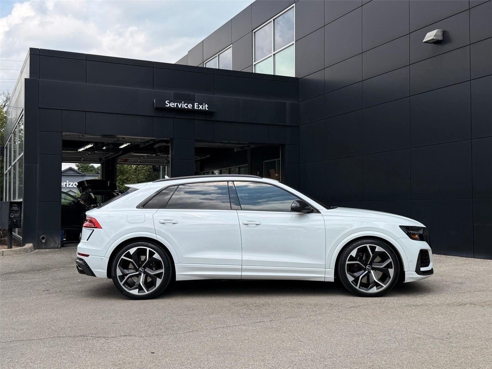 Audi RS Q8  2022